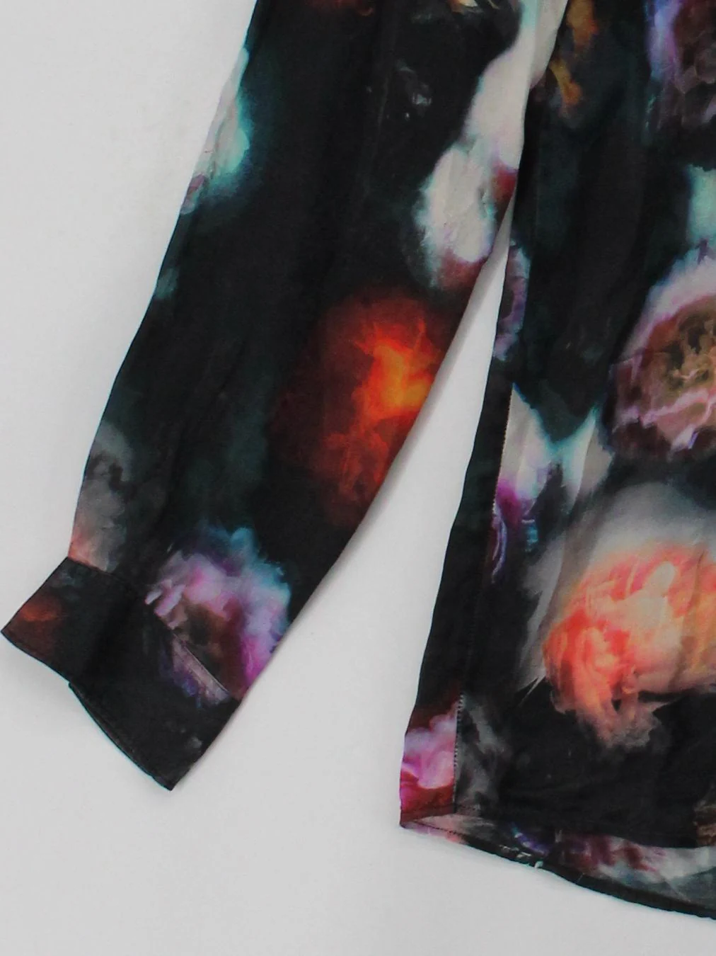Paul Smith Women's Shirt L Black Floral 100% Silk Long Sleeve Round Neck Basic - Image 4