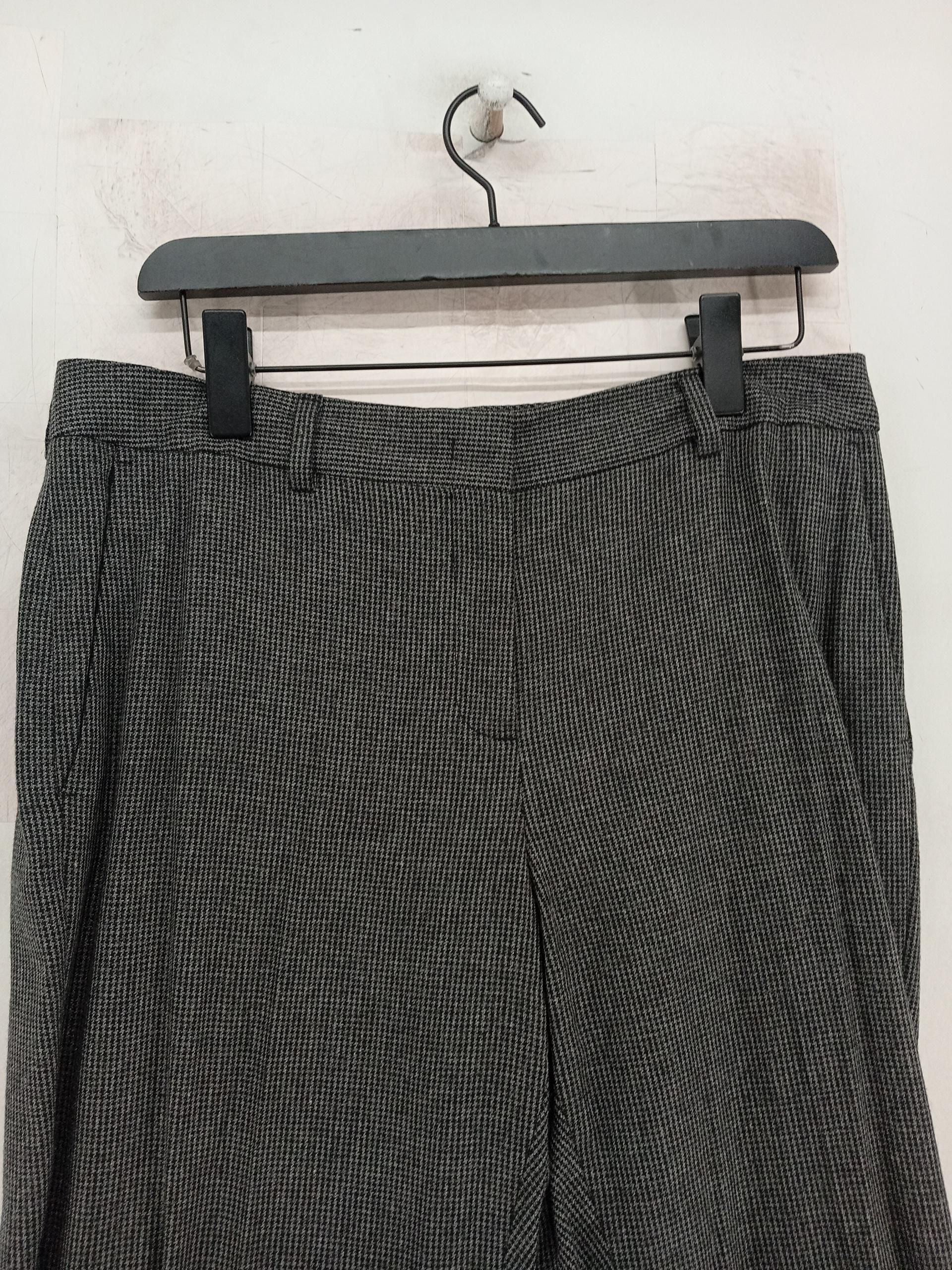 Paul Smith Women's Two Piece Suit Chest: 42 in Grey Viscose - Image 5