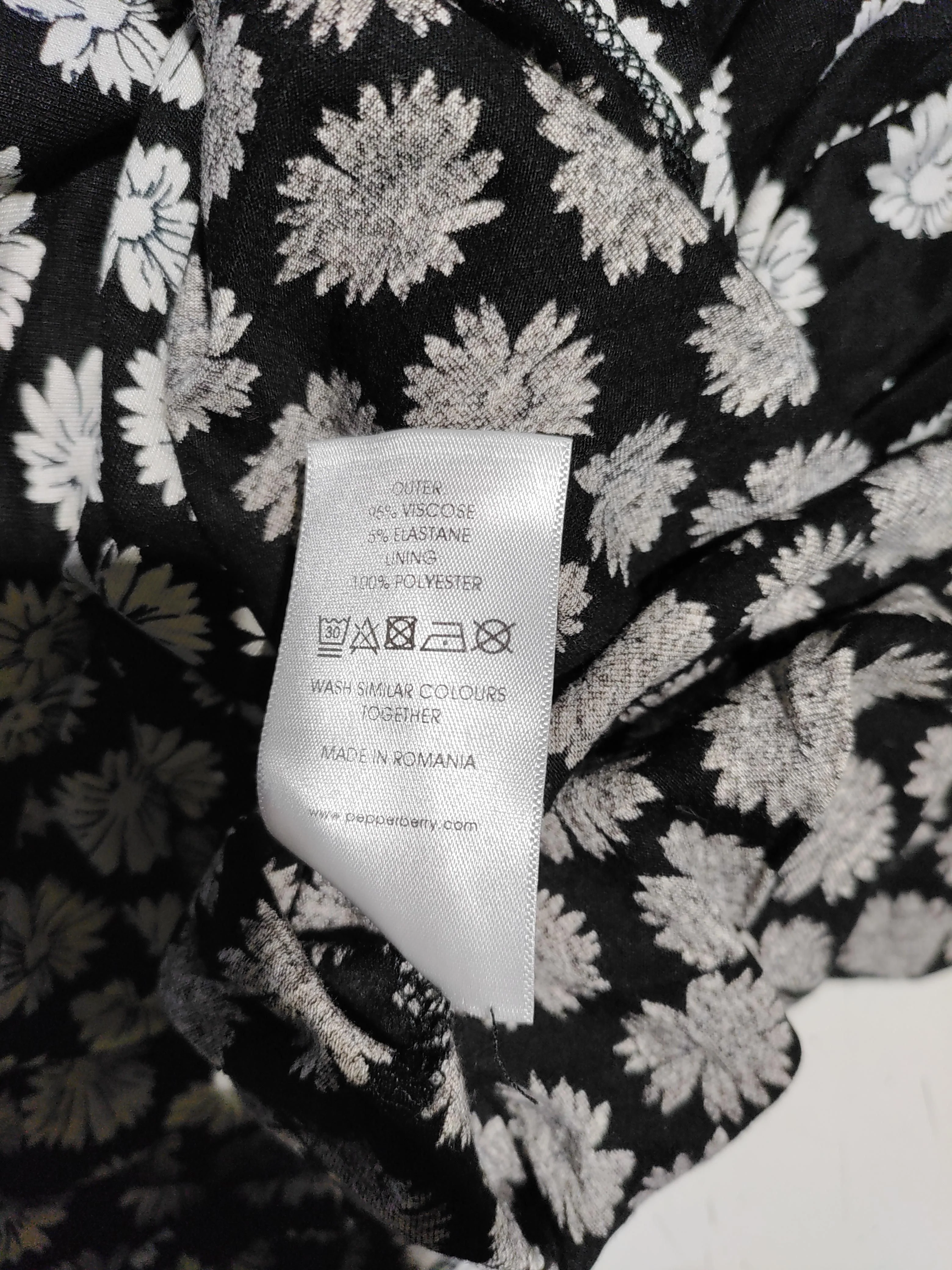 Pepperberry Mini Dress UK14 in Black - Image 6
