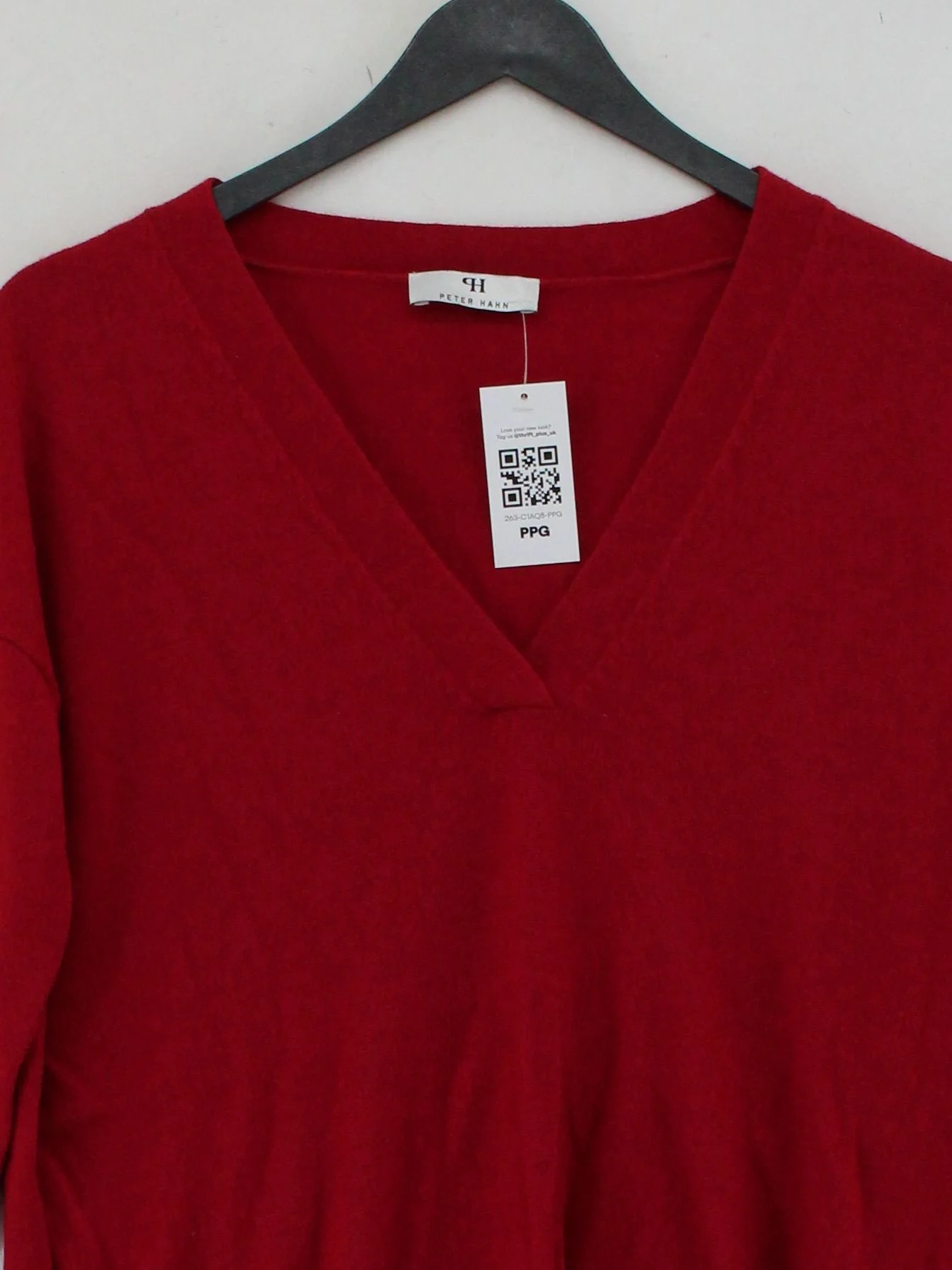Peter Hahn Women's Jumper UK 10 Red 100% Wool V-Neck Pullover - Image 3