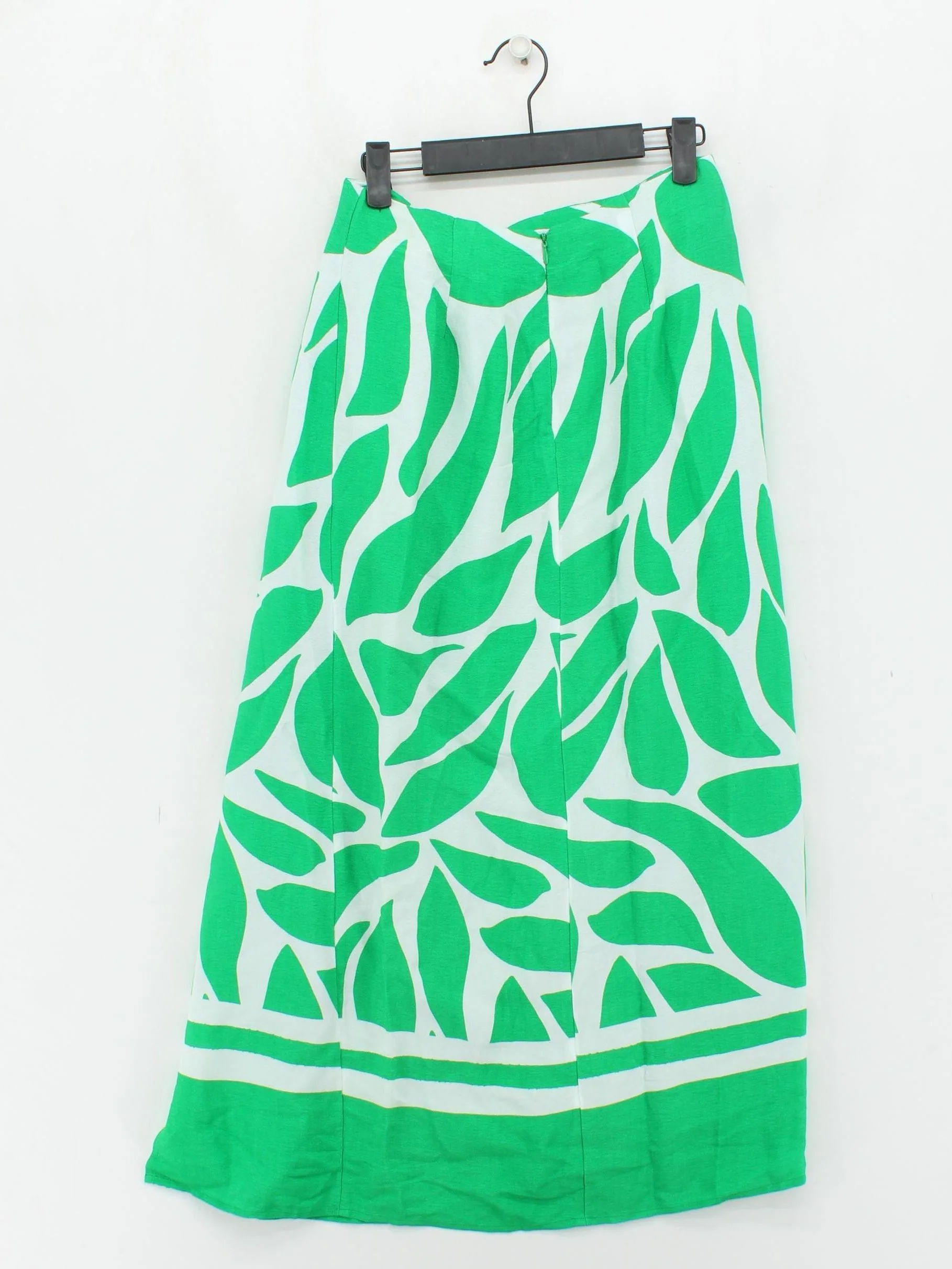 Phase Eight Women's Midi Skirt UK 8 Green Floral 100% Viscose Midi Wrap - Image 2