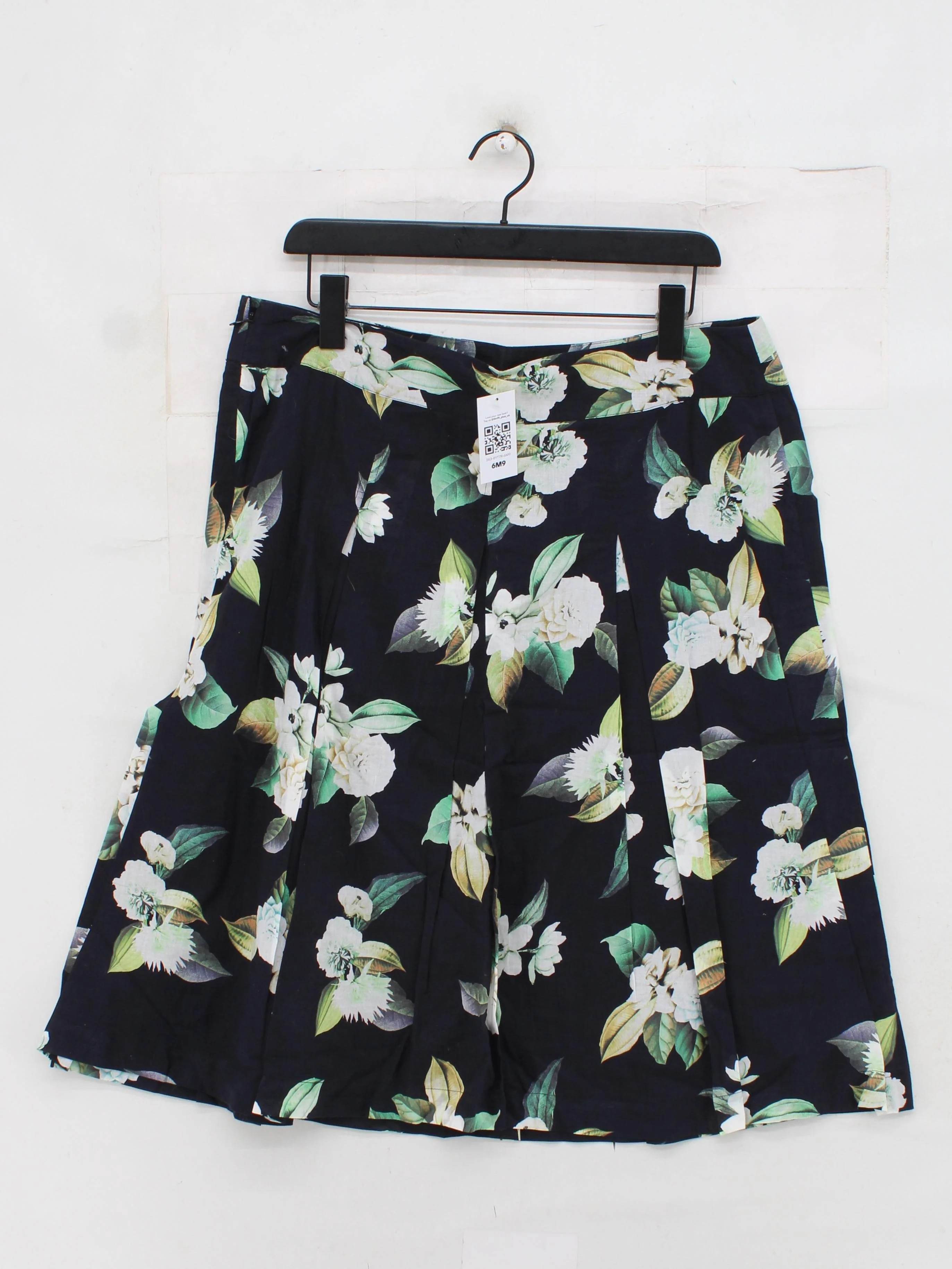 Phase Eight Women's Mini Skirt UK 16 Black Floral 100% Cotton Short Mini - Image 2