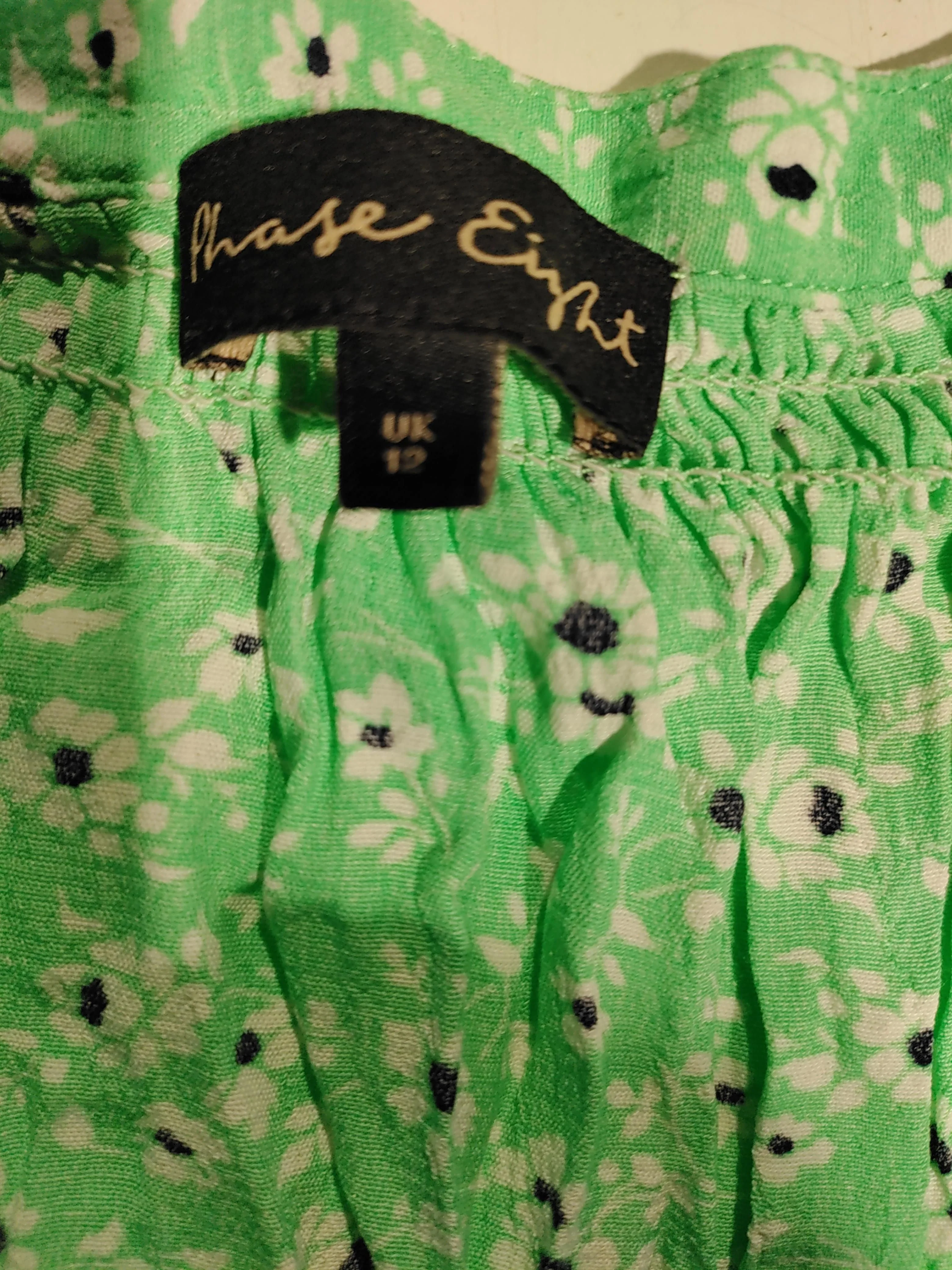Phase Eight Women's Top M Green Floral 100% Viscose Short Sleeve V-Neck Basic - Image 5
