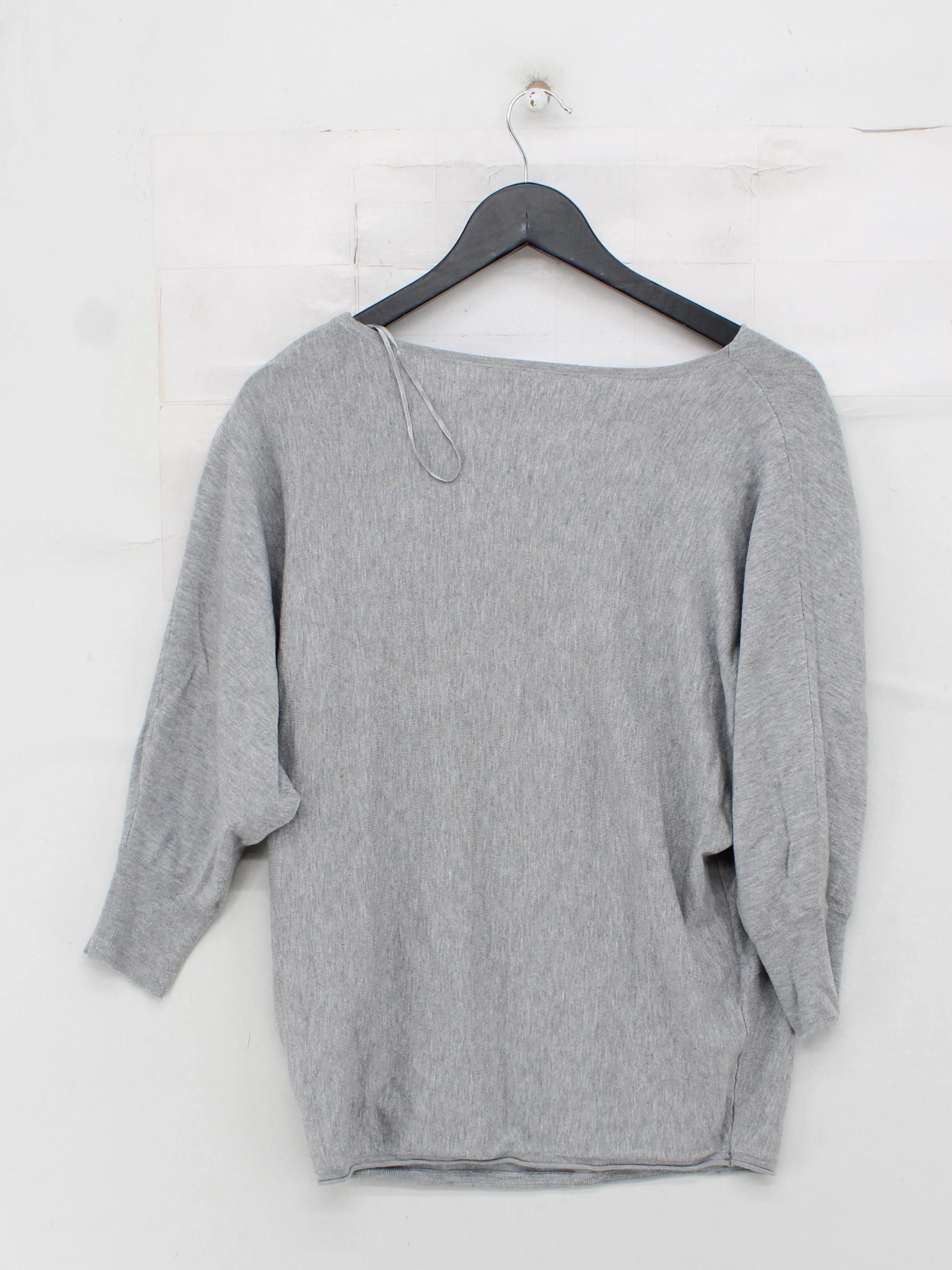 Phase Eight Women's Top UK 12 Grey Viscose with Nylon 3/4 Sleeve V-Neck Basic - Image 2