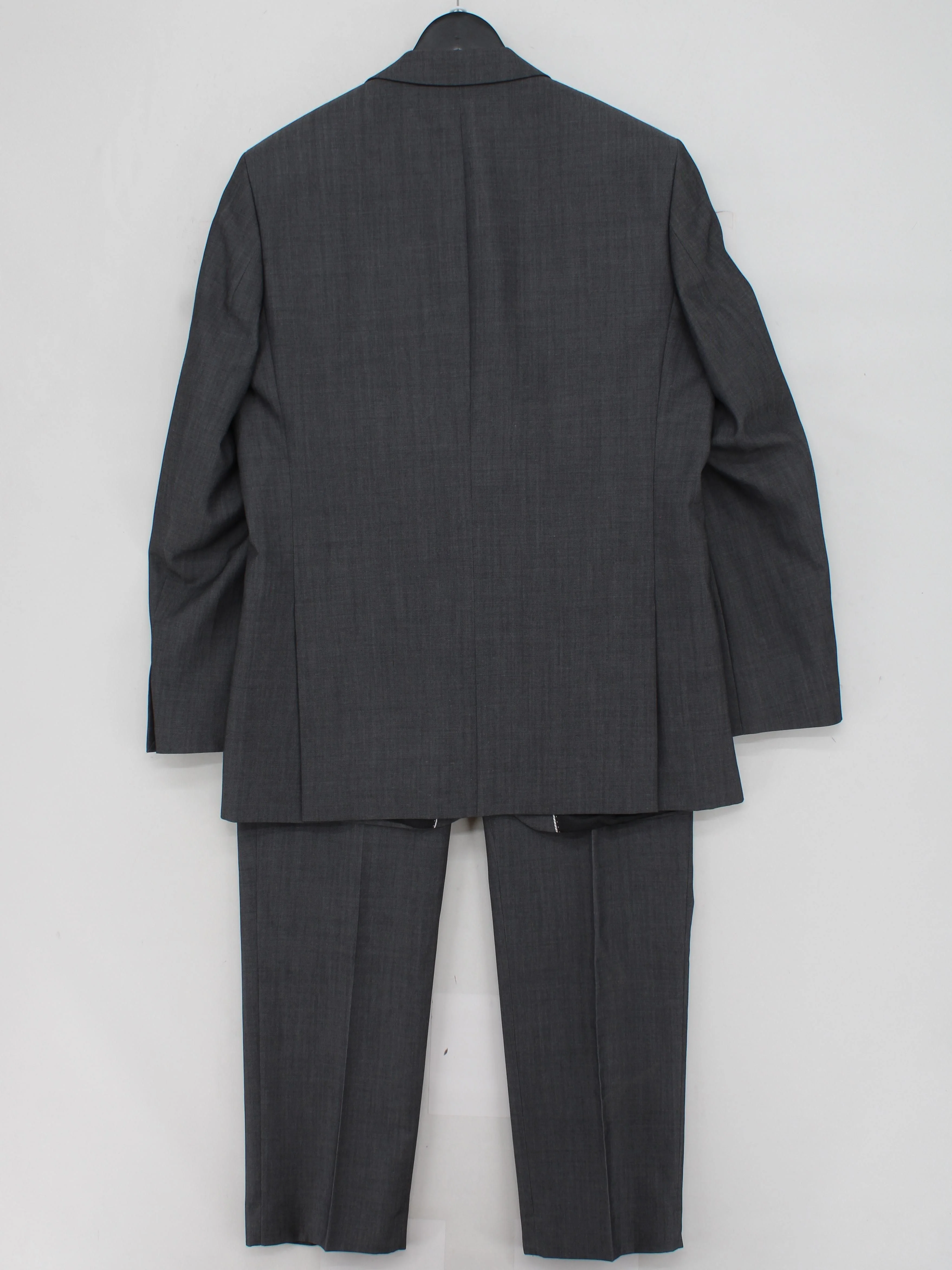 Pierre Cardin Men's Two Piece Suit Chest: 44 in Grey Polyester with Wool 2 Piece - Image 2