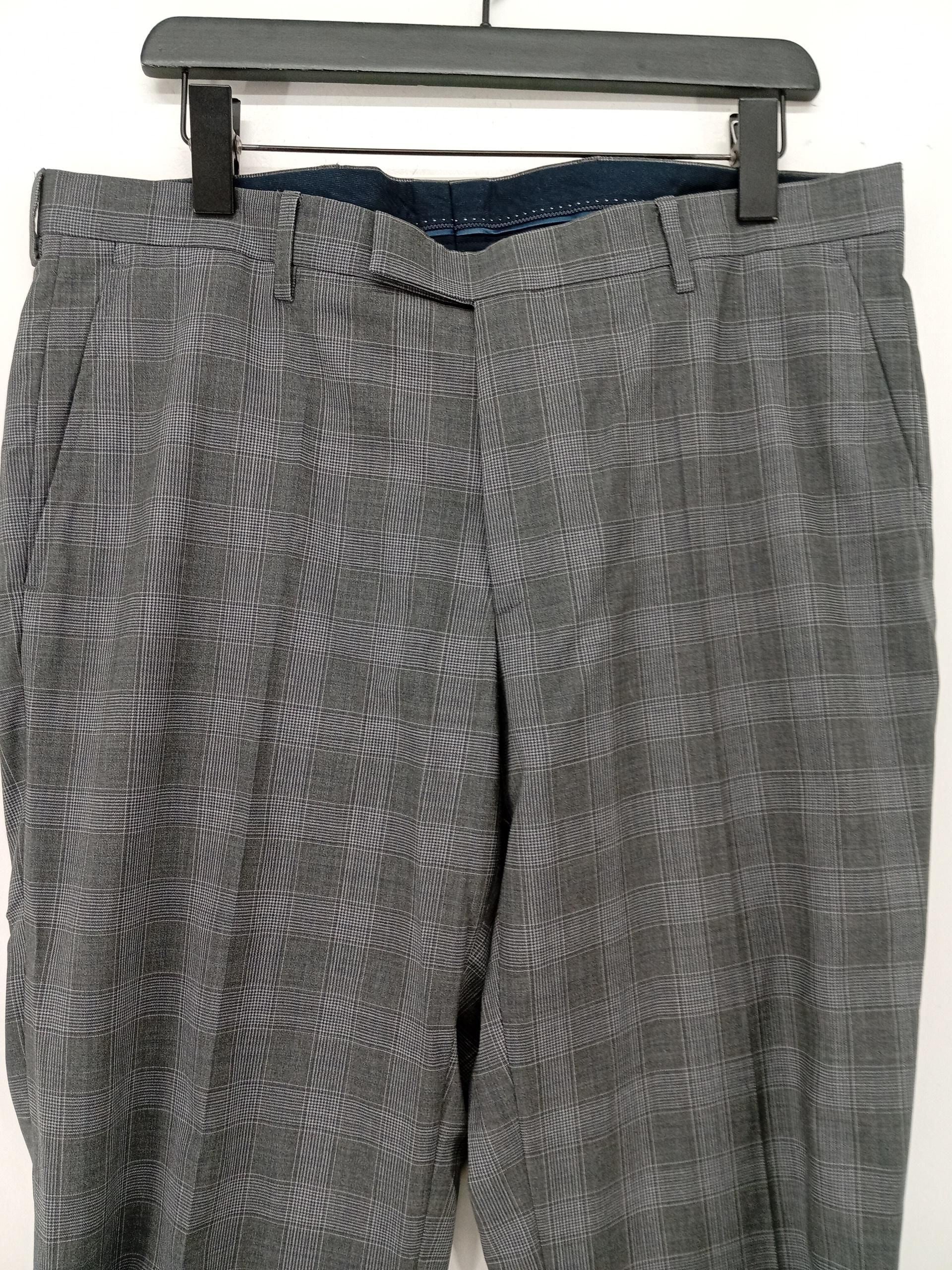 Pierre Cardin Men's Two Piece Suit Chest: 48 in Grey 100% Wool 2 Piece - Image 5