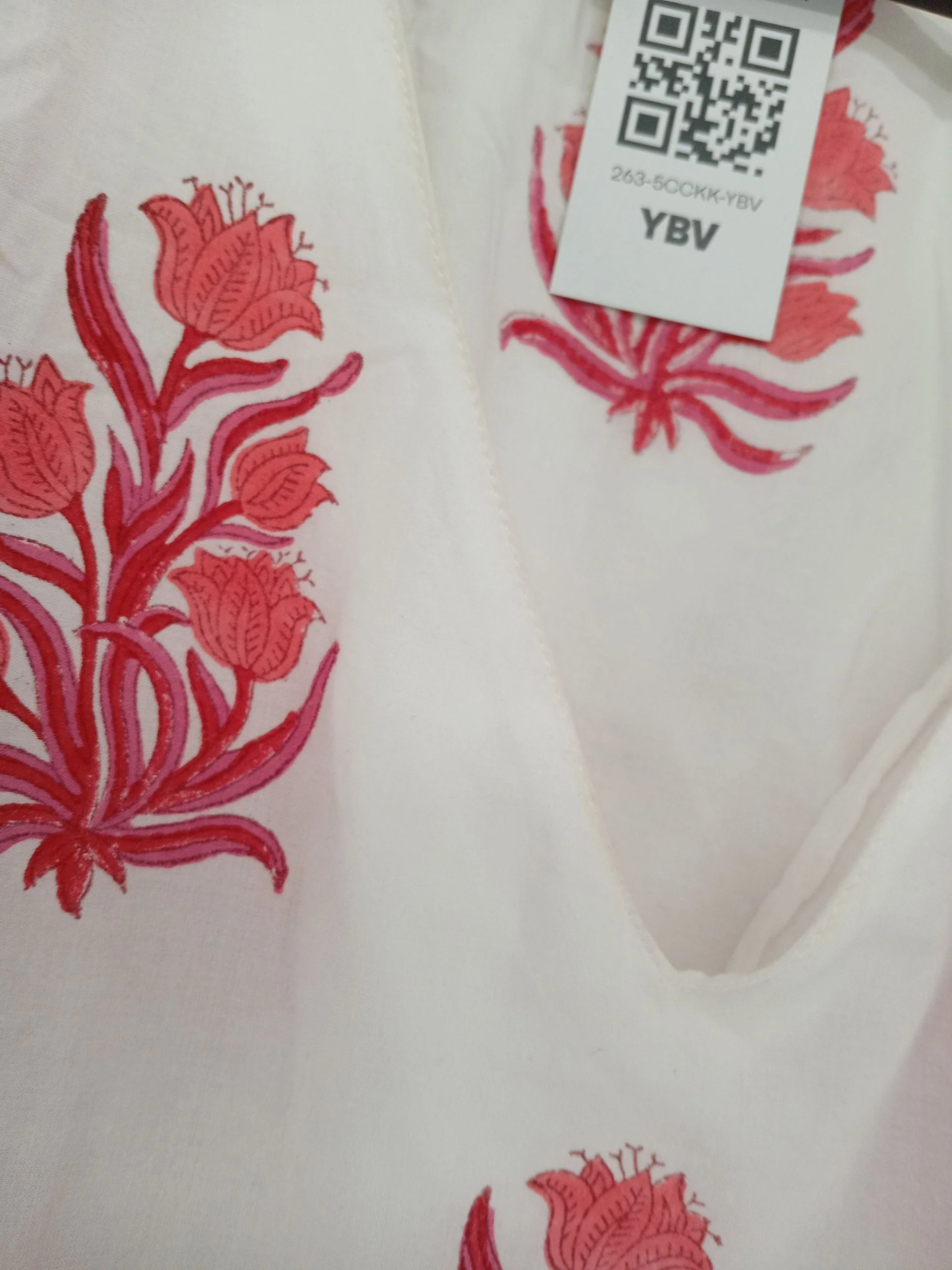 Pink City Prints Maxi Dress M in White - Image 5