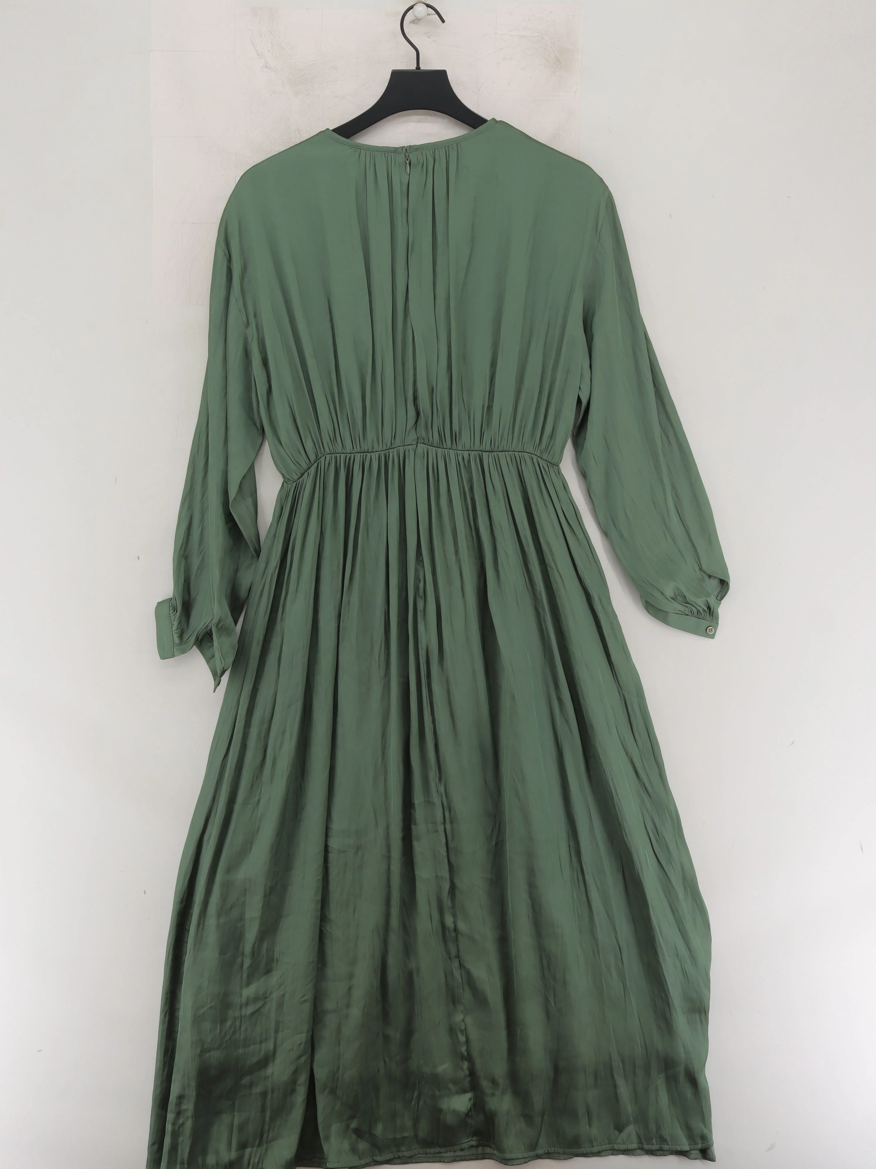 Pixie Market Maxi Dress M in Green - Image 2