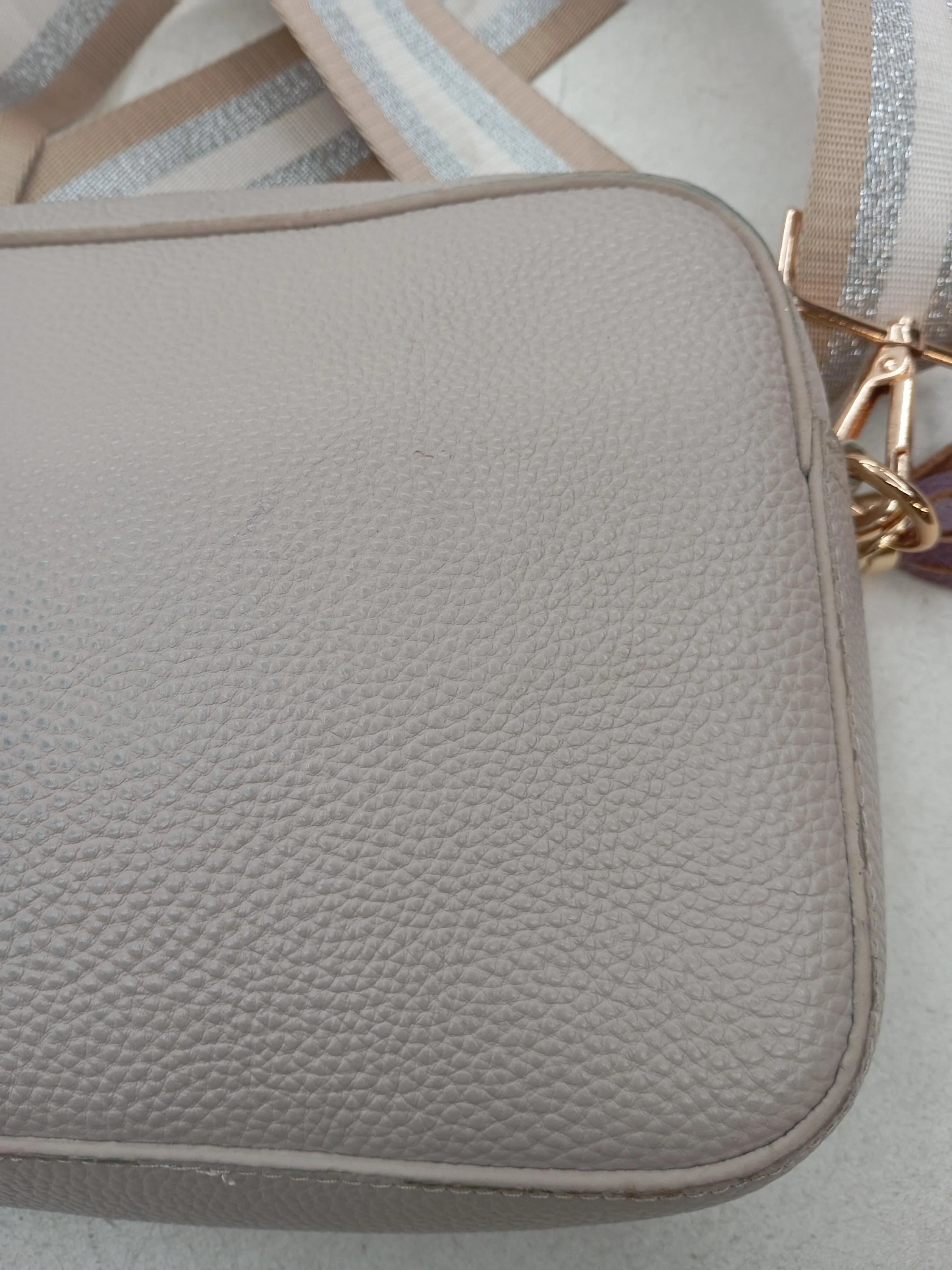 Pom Pom London Women's Bag Cream 100% Leather Crossbody - Image 3