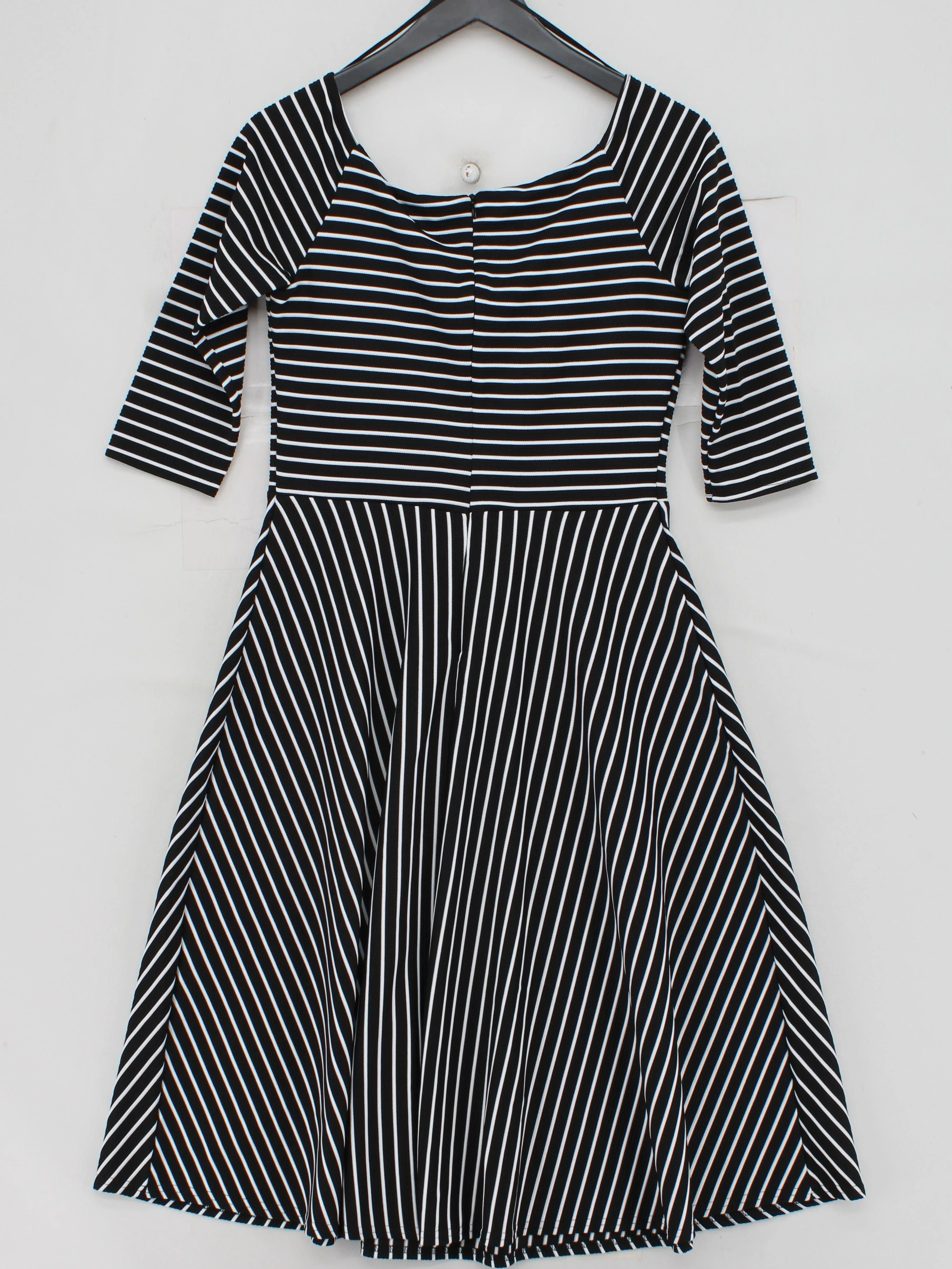 Pretty Kitty Fashion Skater Midi Dress UK14 in Black - Image 2