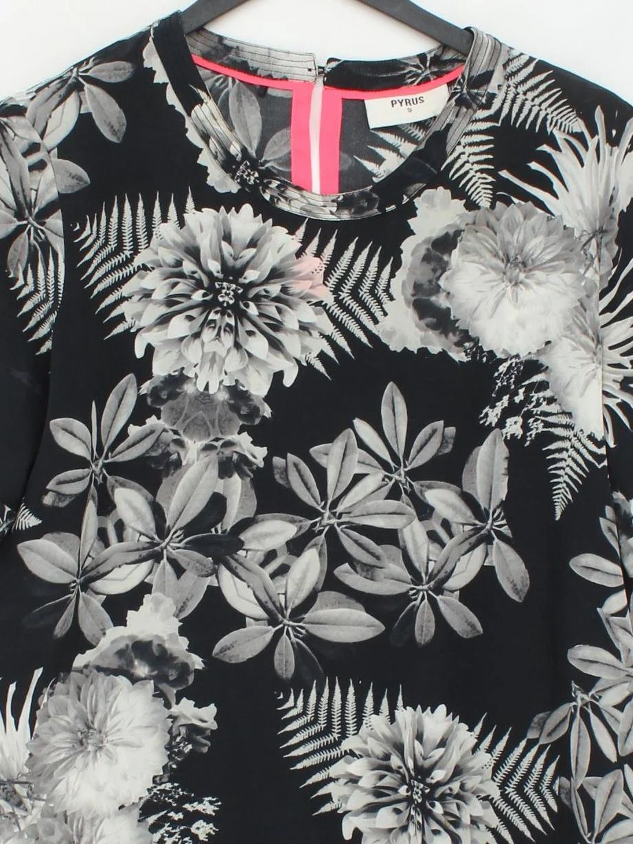 Pyrus Women's Top S Black Silk with Polyester Basic - Image 3