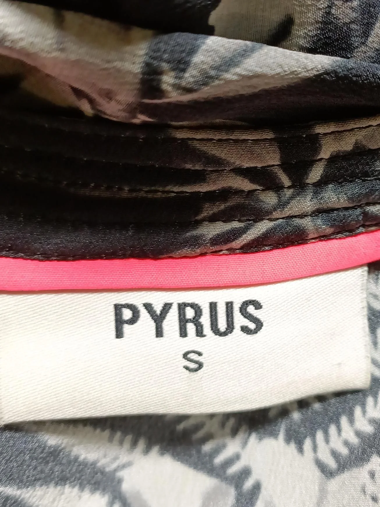 Pyrus Women's Top S Black Silk with Polyester Basic - Image 5