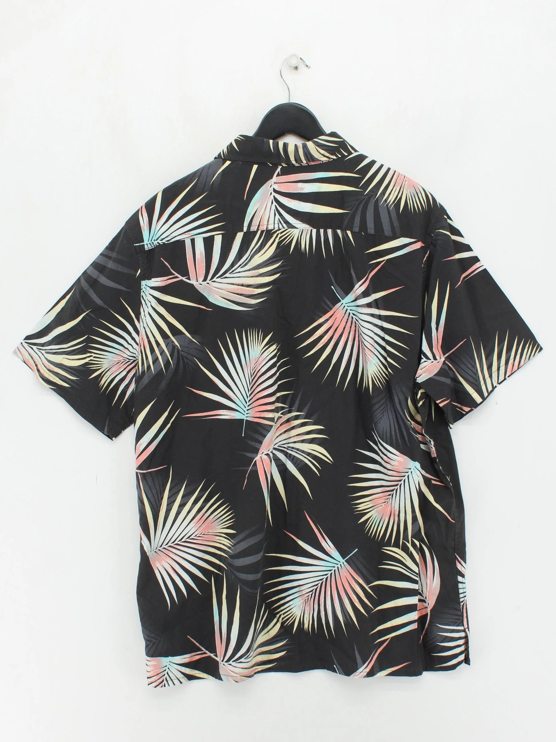 Quiksilver Men's Shirt XXL Black Floral Cotton with Viscose Basic - Image 2