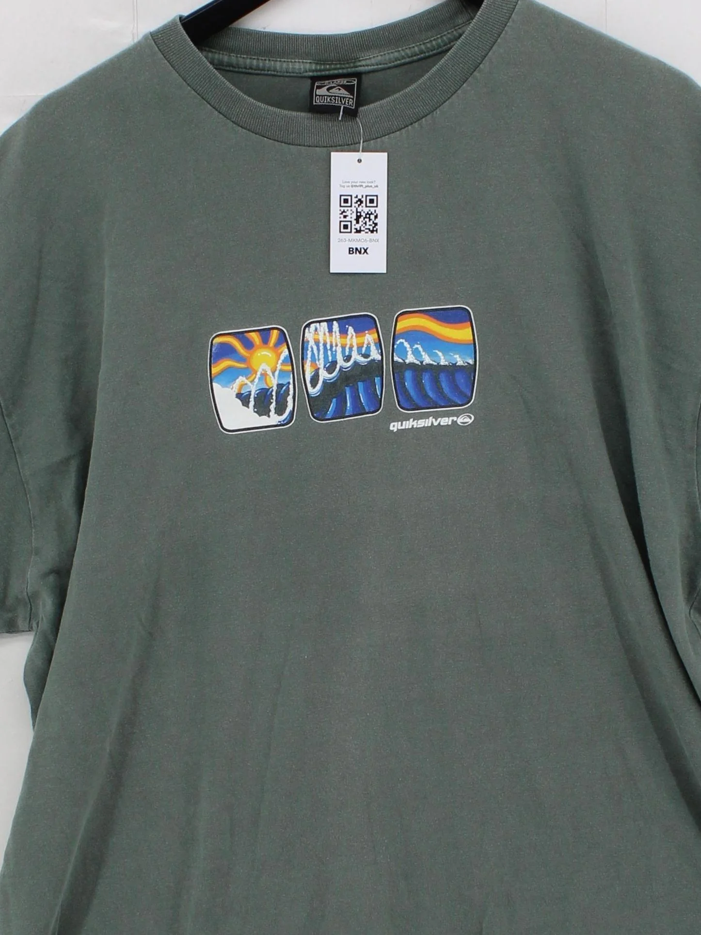 Quiksilver Men's T-Shirt XL Green Graphic 100% Other Basic - Image 3