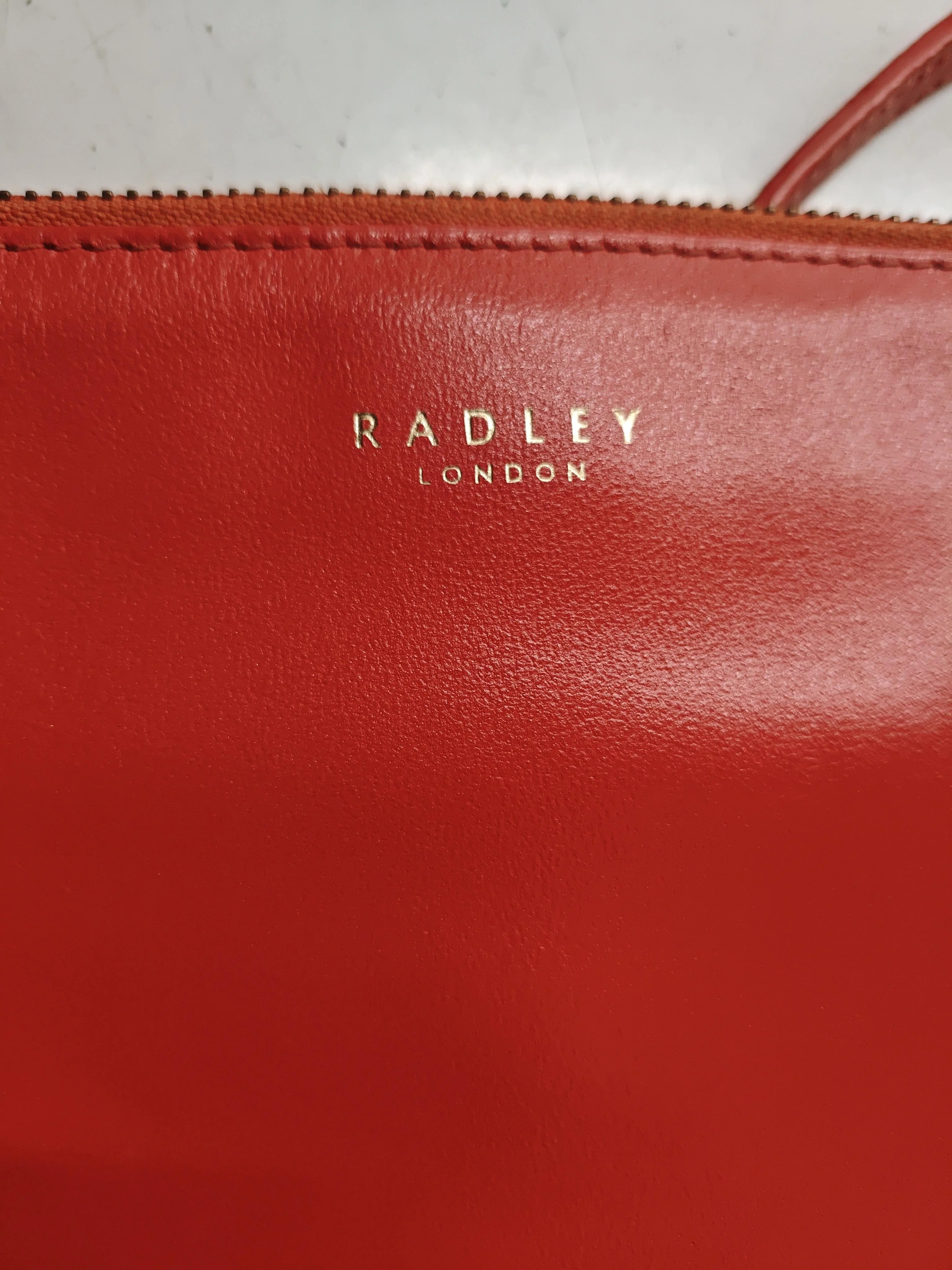 Radley London Women's Bag Red 100% Leather Crossbody - Image 6