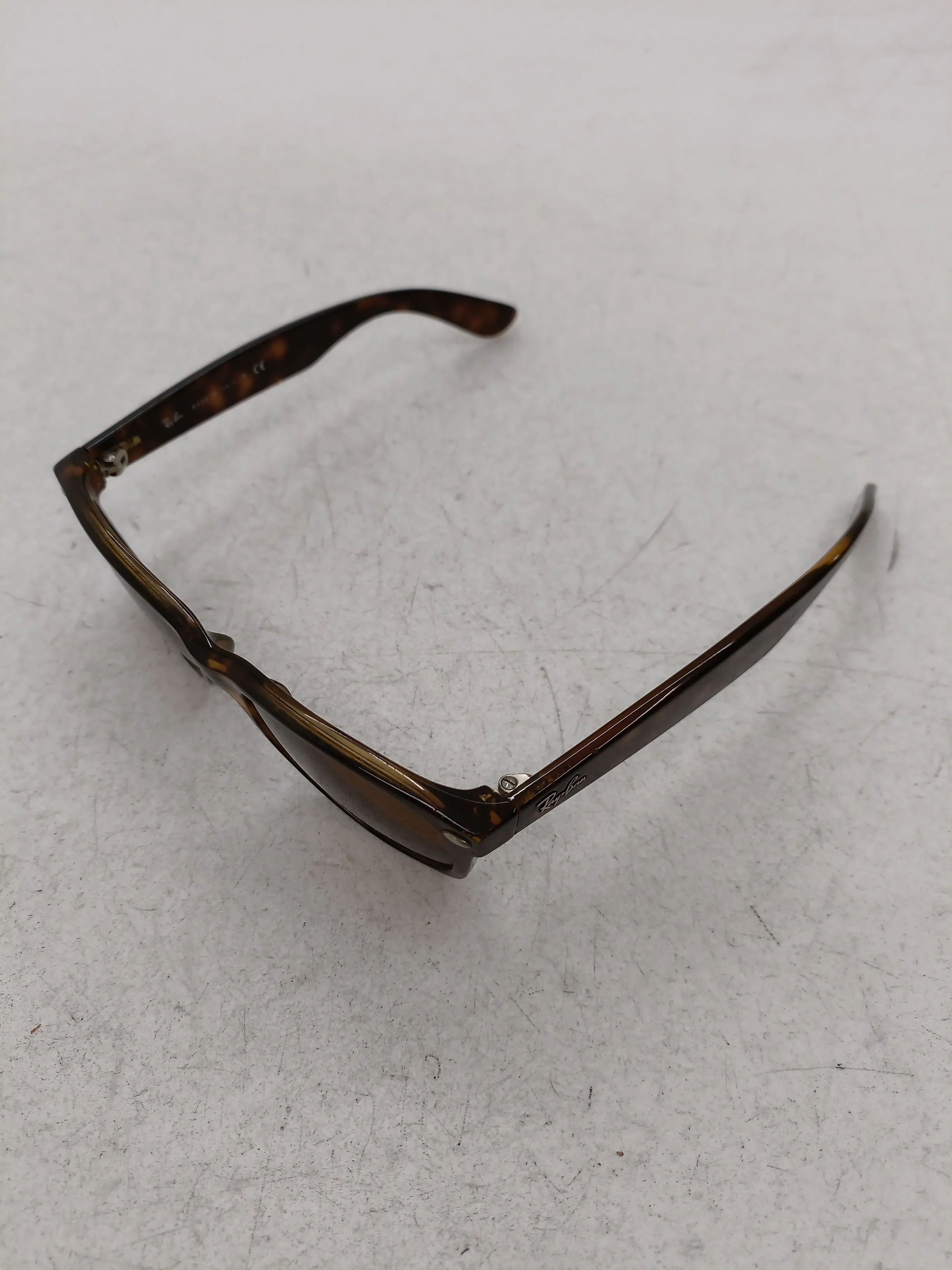 Ray-Ban Men's Sunglasses Brown Oval - Image 4