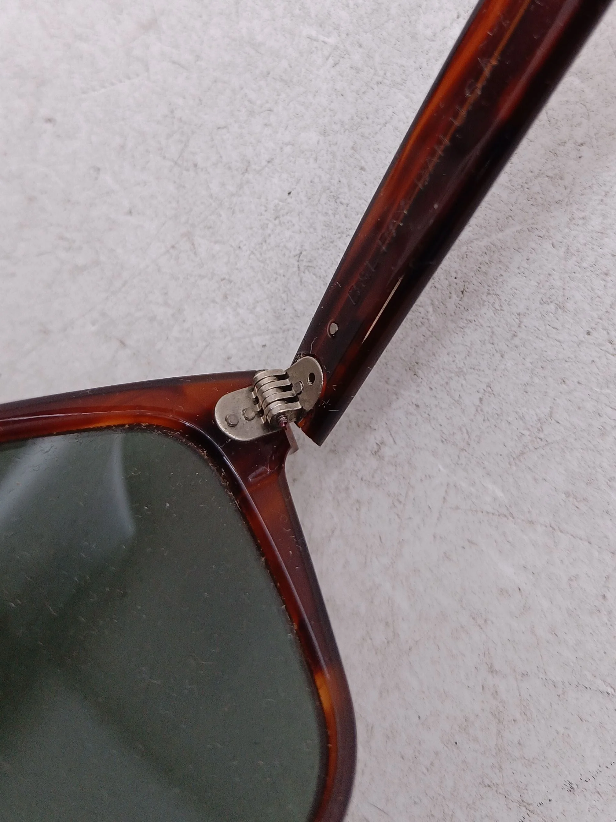 Ray-Ban Men's Sunglasses Brown Pilot - Image 6