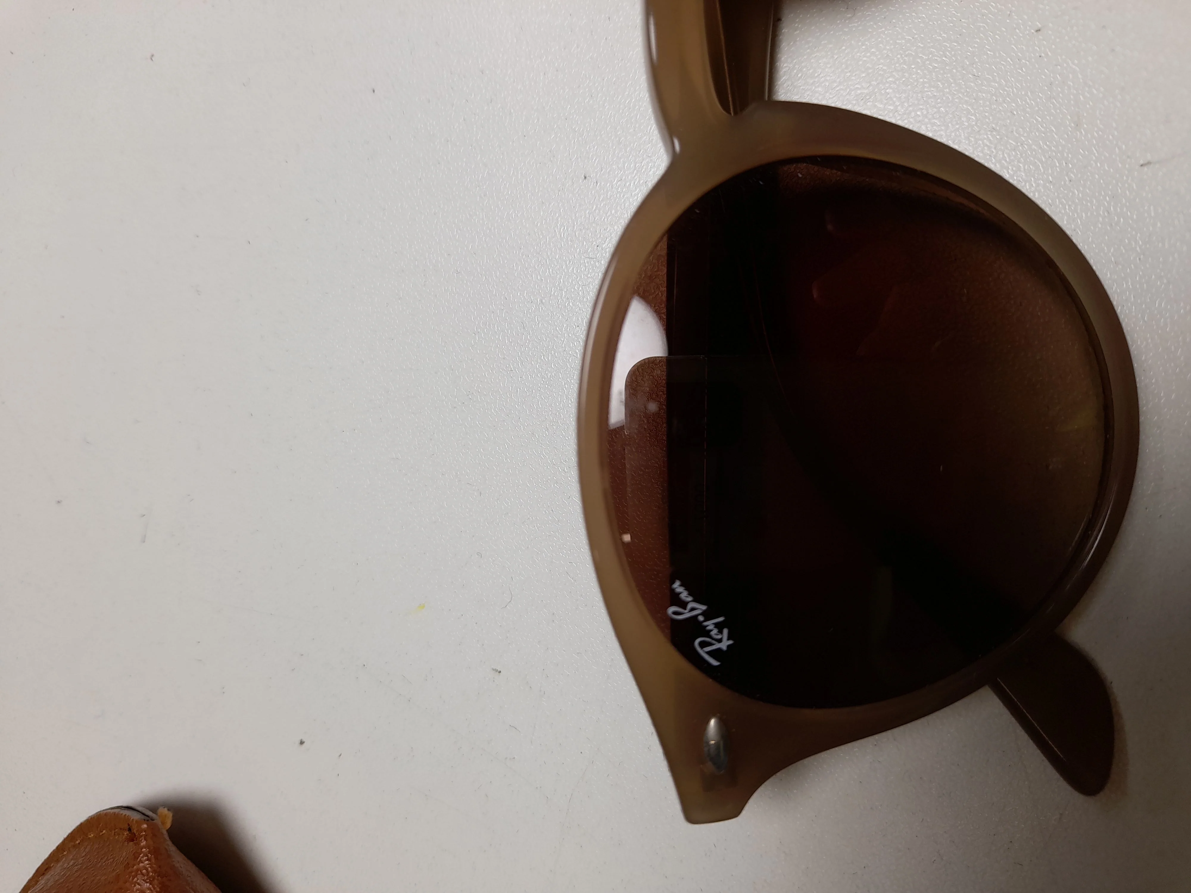 Ray-Ban Men's Sunglasses Cream Round - Image 5