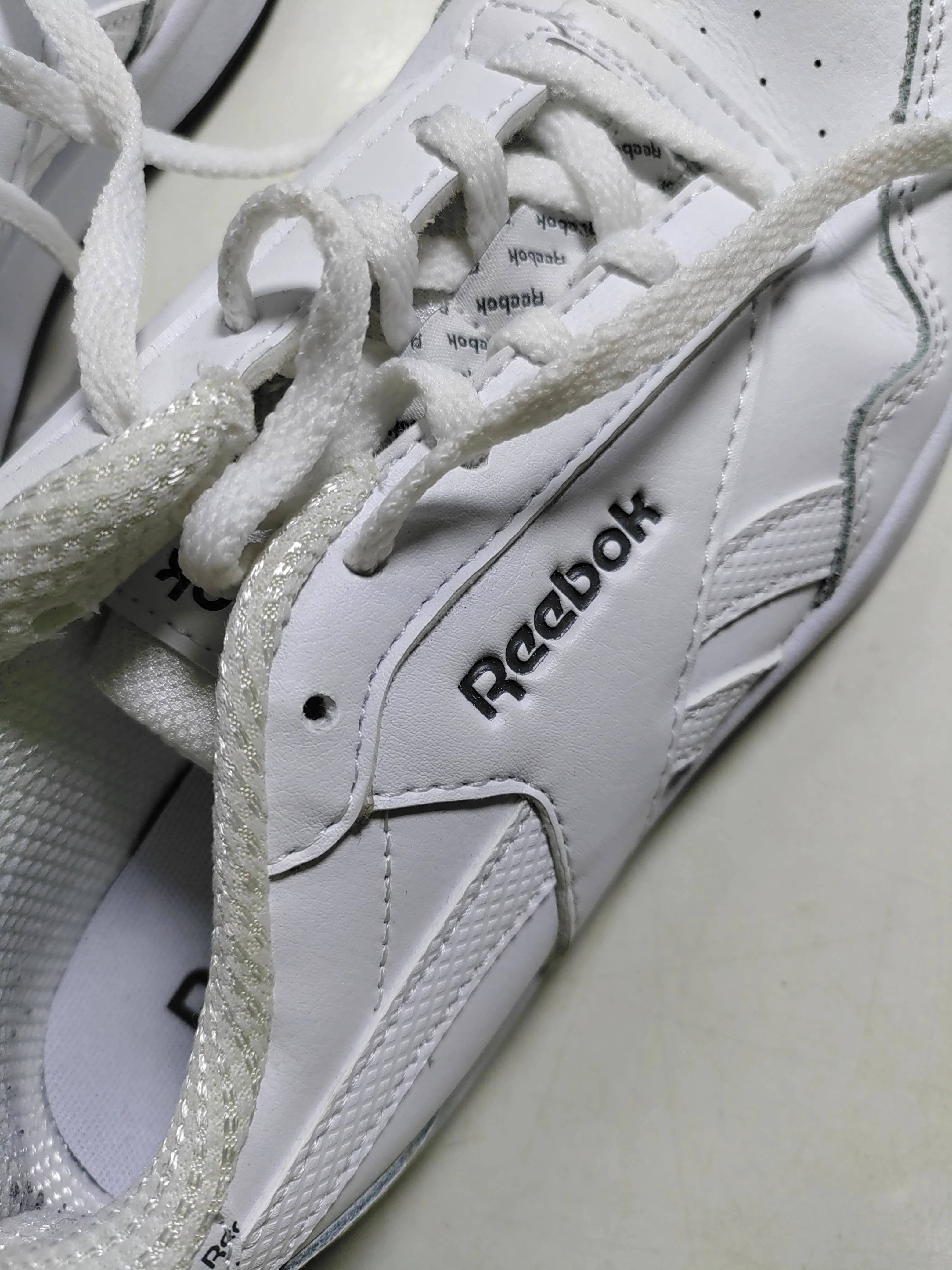 Reebok ROYALFOAMLITE Women's Trainers EF7735 UK3 EU35.5 US5.5 in White - Image 9