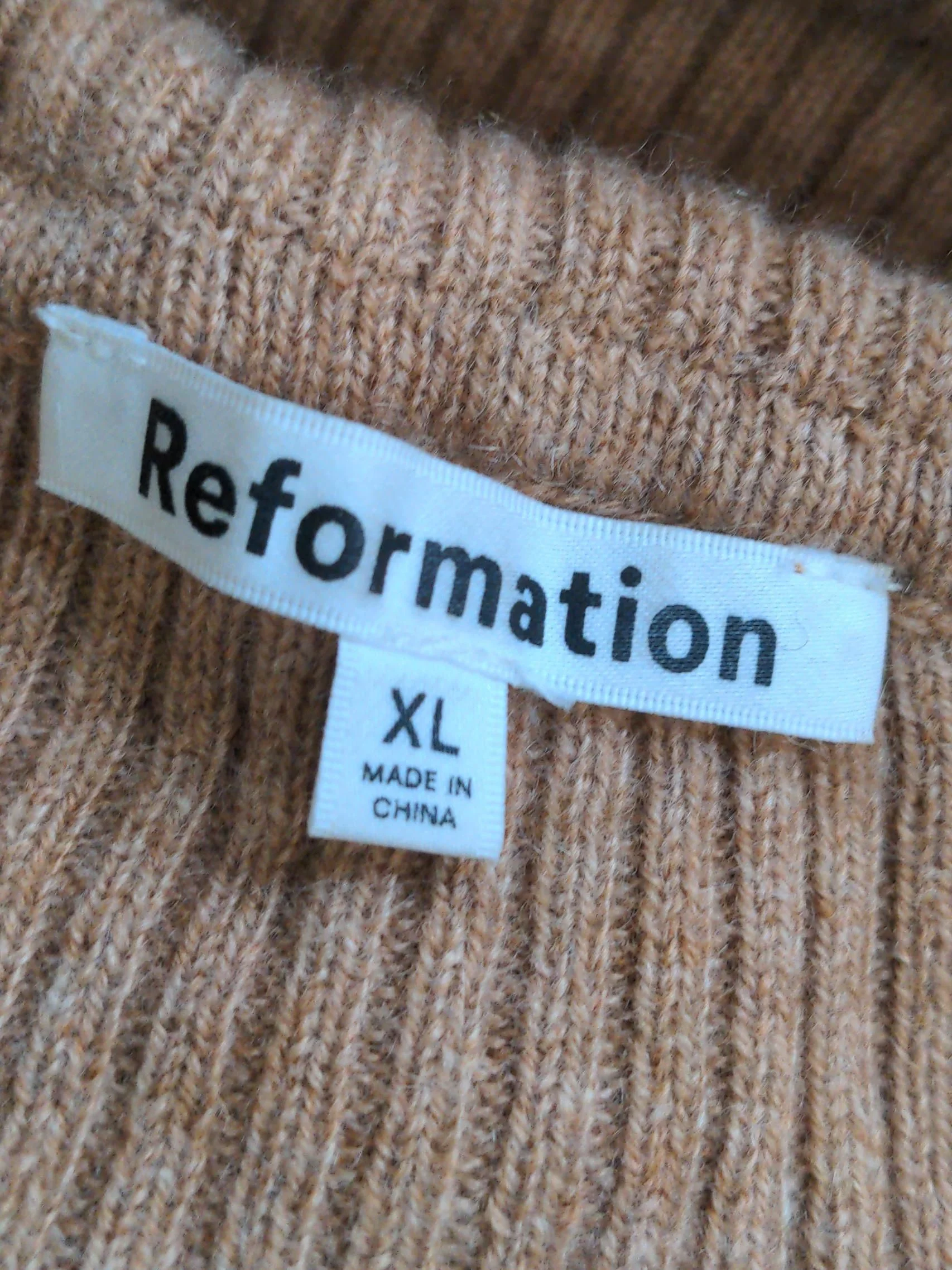 Reformation Women's Jumper XL Tan 100% Cashmere Roll Neck Pullover - Image 6