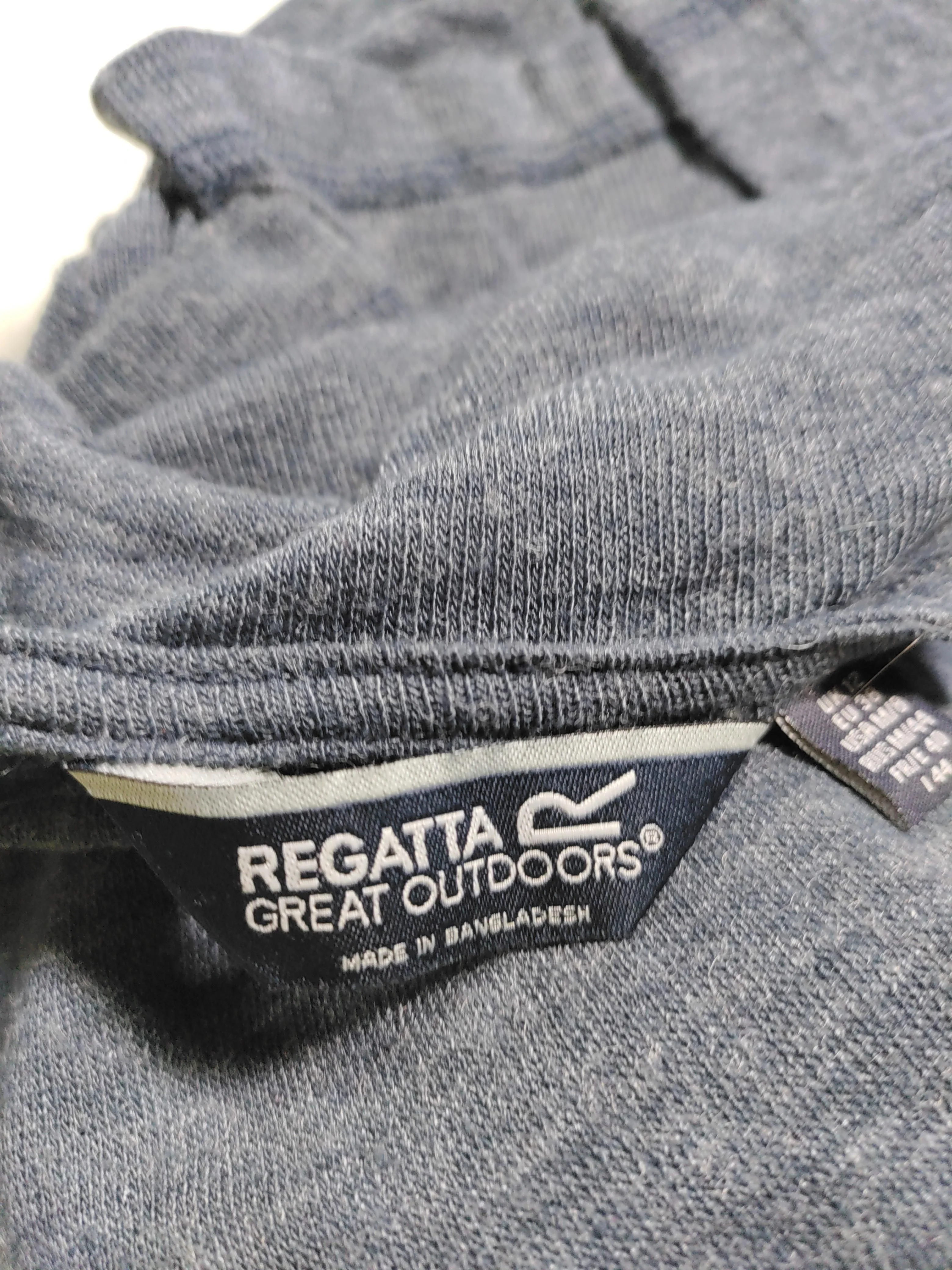 Regatta Women's Top UK 16 Grey Polyester with Viscose Long Sleeve V-Neck Basic - Image 5