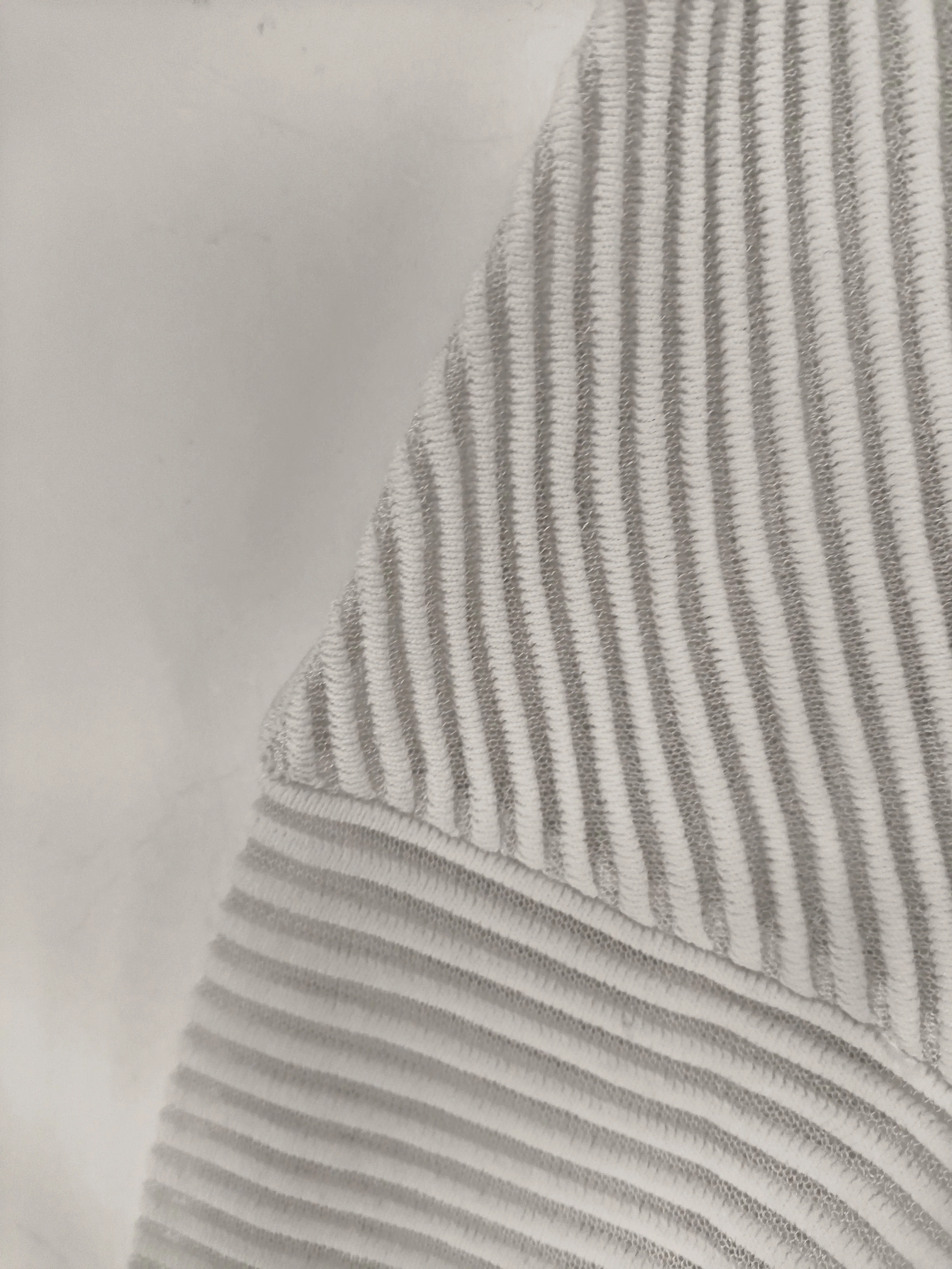 Reiss Women's Jumper M White Viscose with Polyamide V-Neck Pullover - Image 5