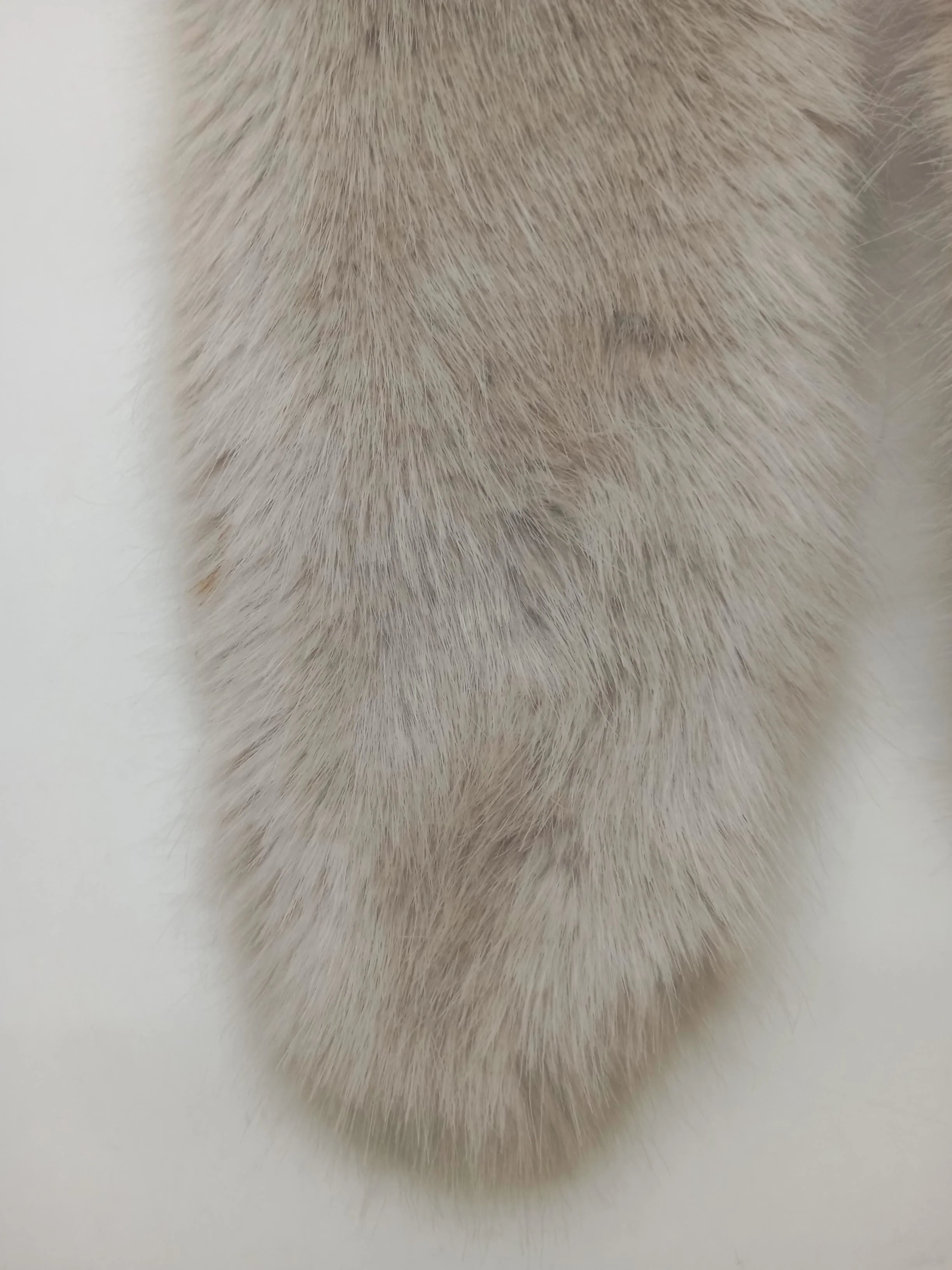Reiss Women's Scarf Cream 100% Faux Fur Rectangle Scarf - Image 3