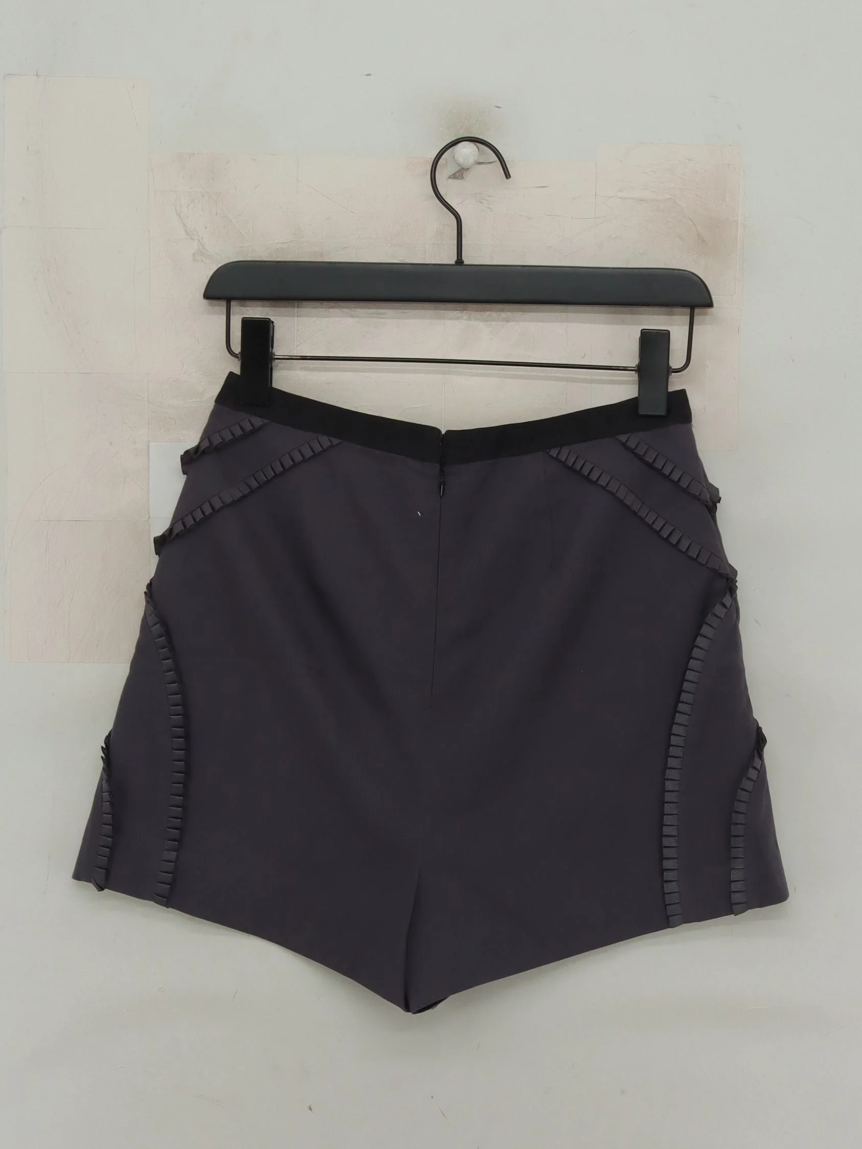 Reiss Women's Shorts UK 10 Grey Cotton with Elastane Mom - Image 2