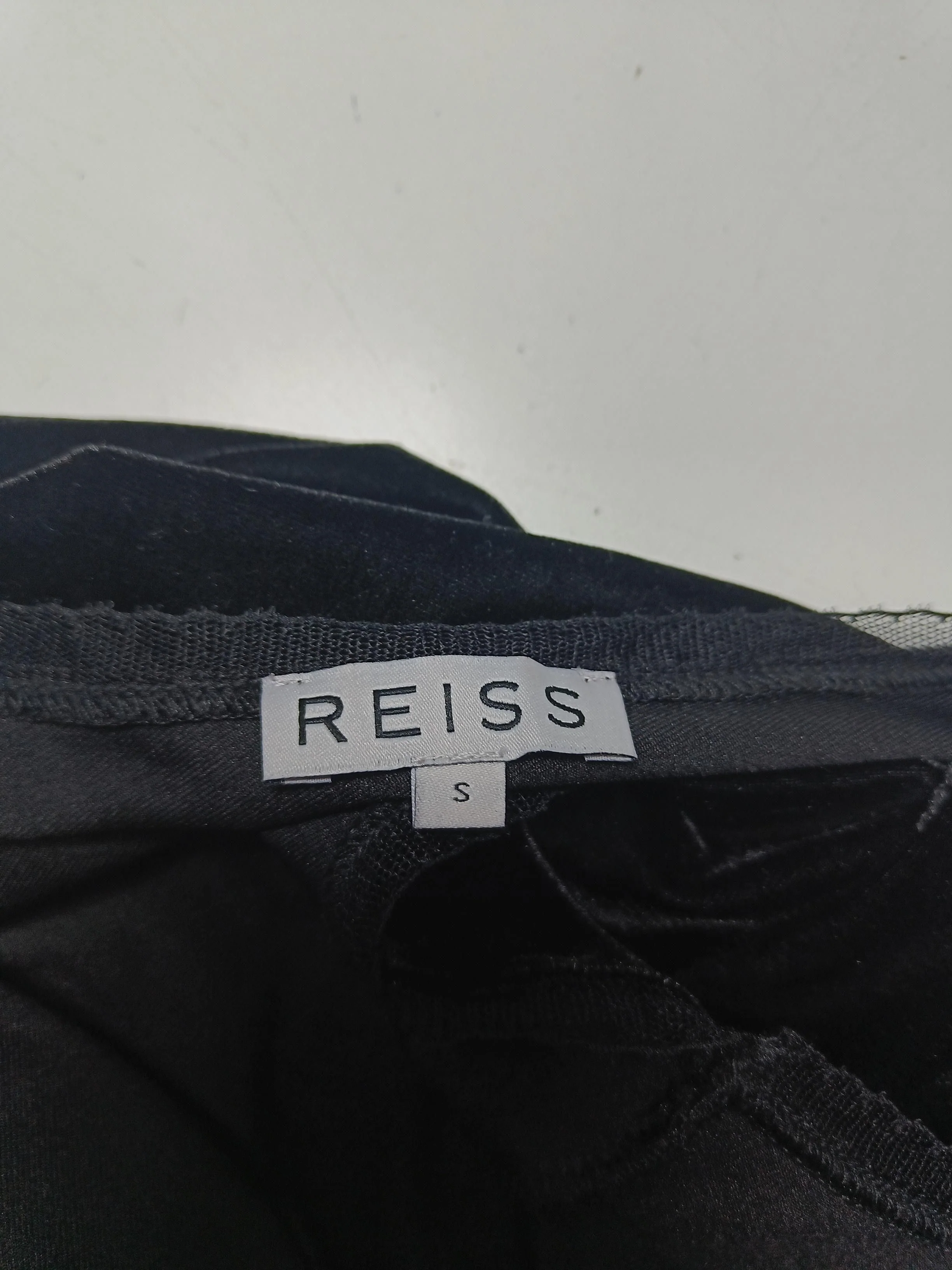 Reiss Women's T-Shirt S Black 100% Other Sleeveless V-Neck Basic - Image 5
