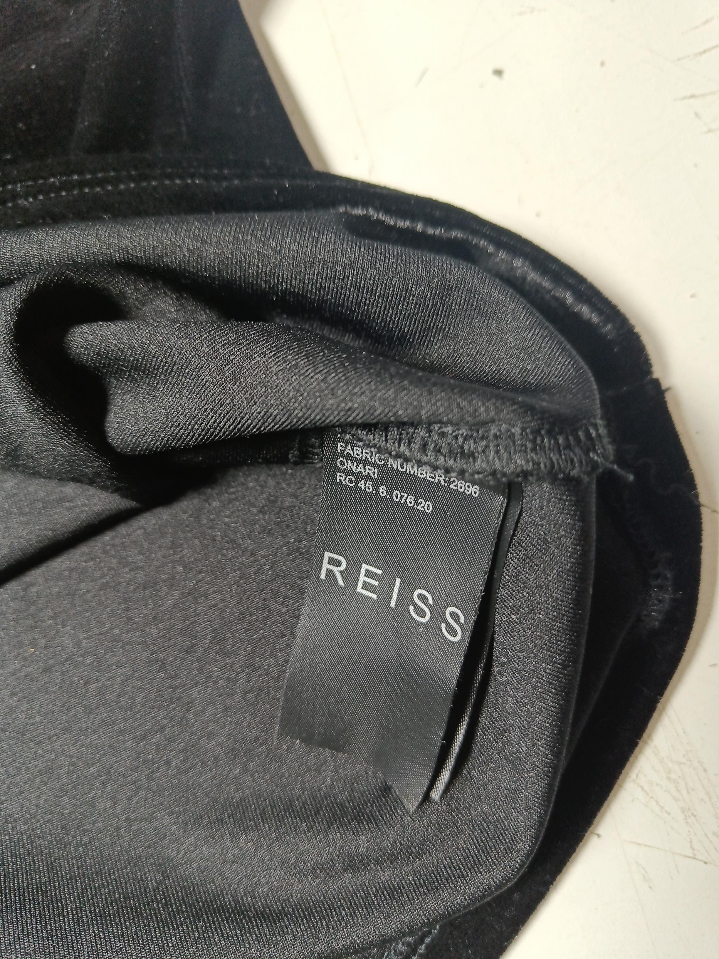 Reiss Women's T-Shirt S Black 100% Other Sleeveless V-Neck Basic - Image 6