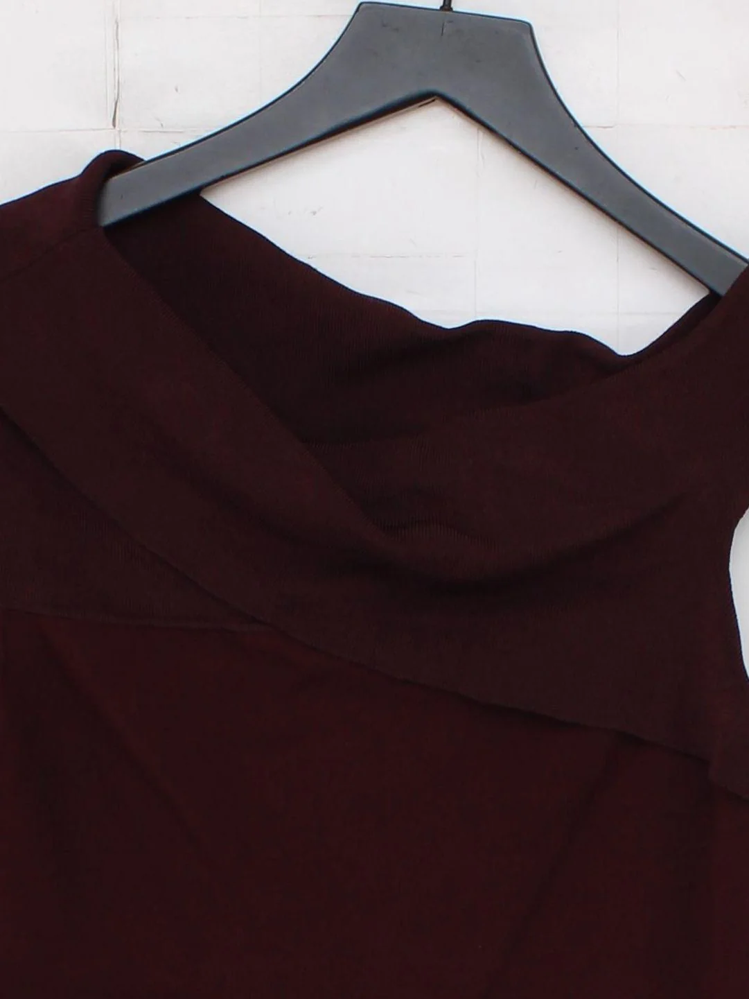 Reiss Women's Top M Red 100% Other Short Sleeve V-Neck Basic - Image 3