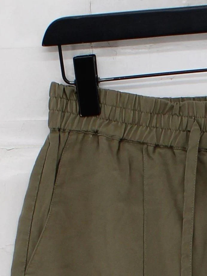 Rino & Pelle Women's Shorts UK 10 Green Viscose with Polyester Sweat - Image 4