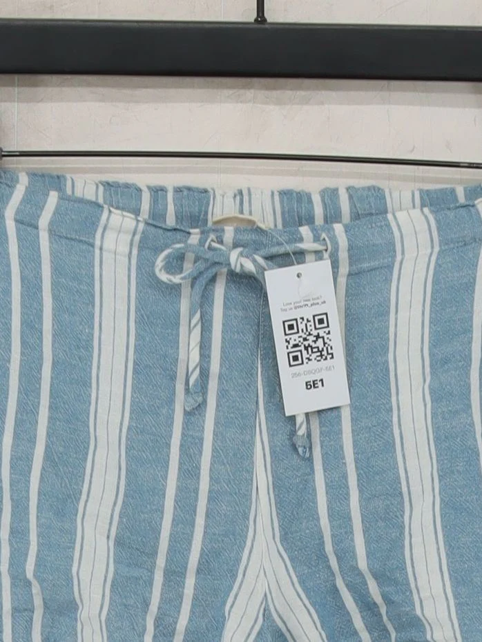 Rip Curl Women's Shorts L Blue Striped Viscose with Cotton, Linen Sweat - Image 3