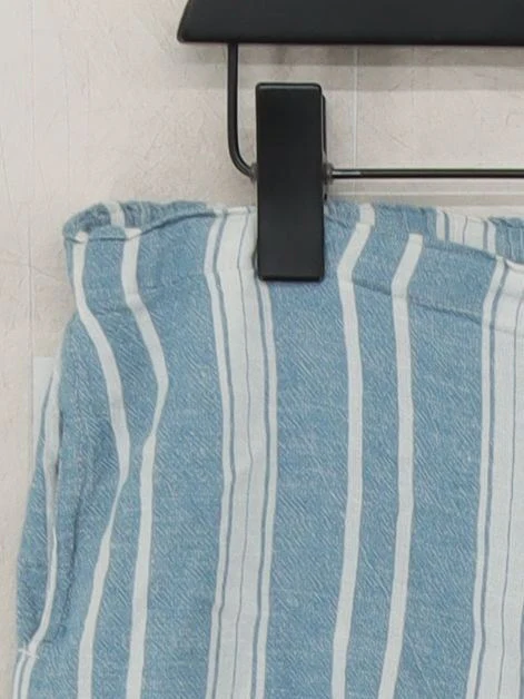 Rip Curl Women's Shorts L Blue Striped Viscose with Cotton, Linen Sweat - Image 4