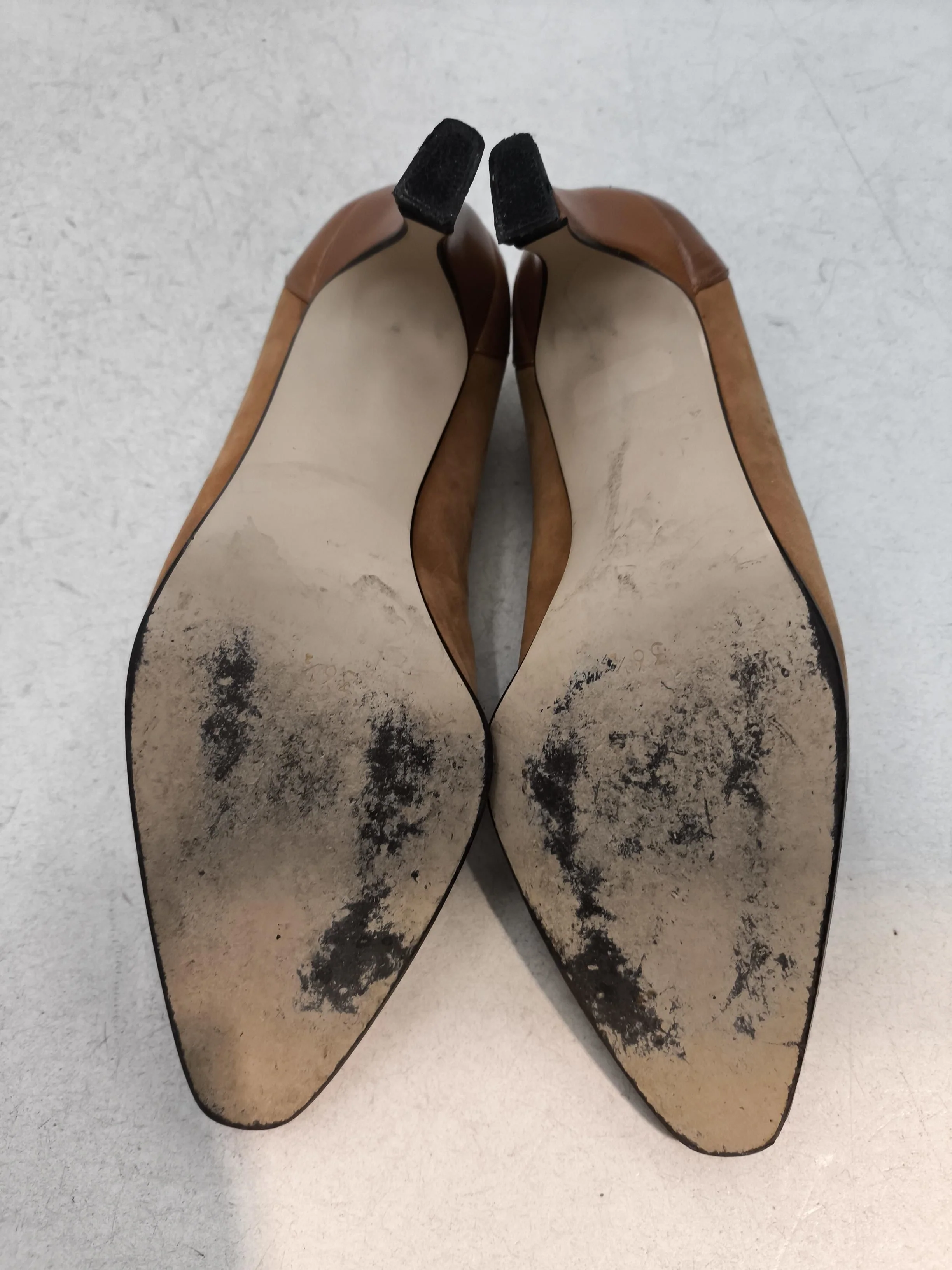 Roberto Vianni Women's Heels UK 3.5 Tan Suede with Leather Court - Image 7