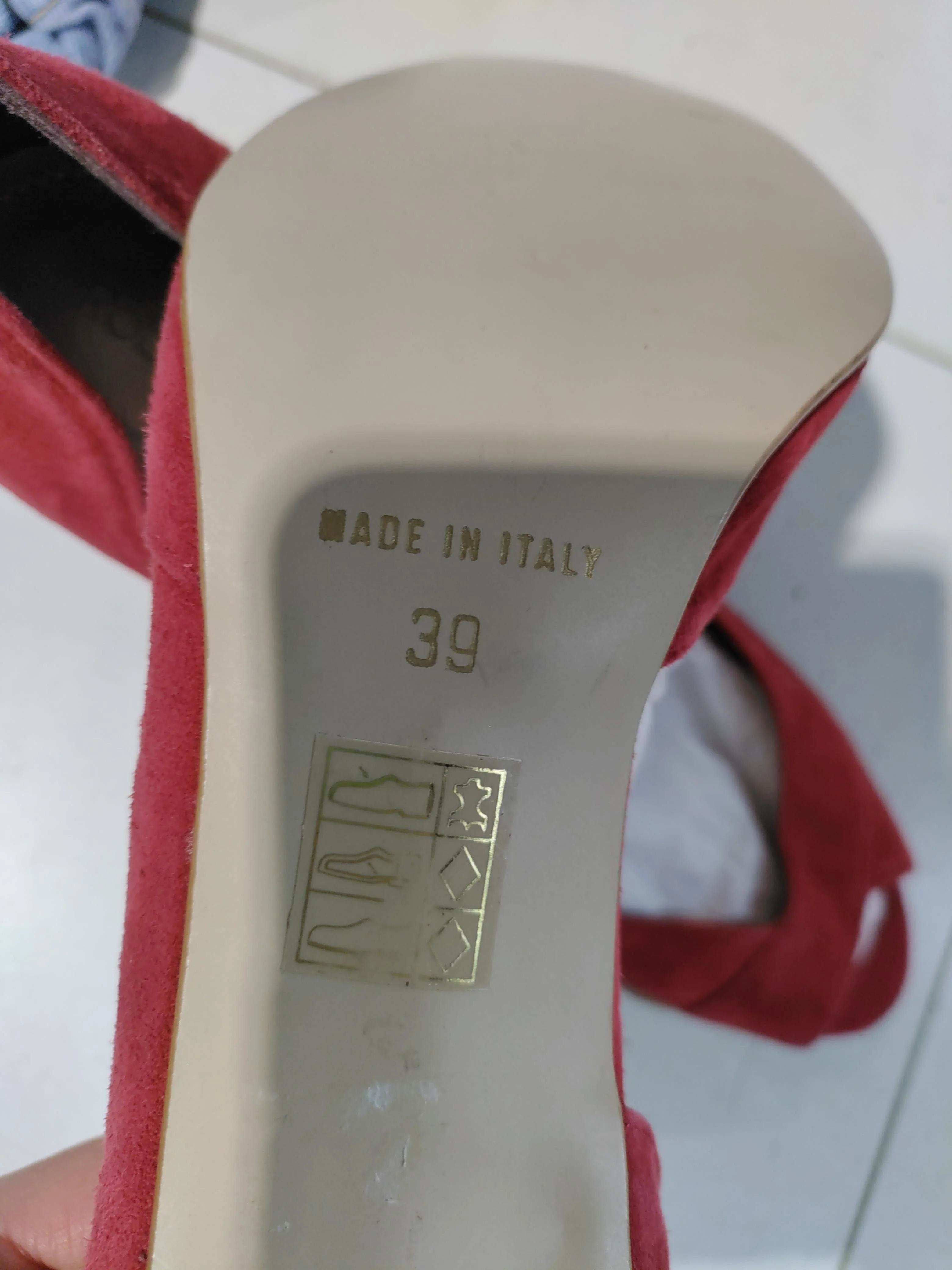 Roberto Vianni Women's Heels UK 6 Red 100% Suede Court - Image 10