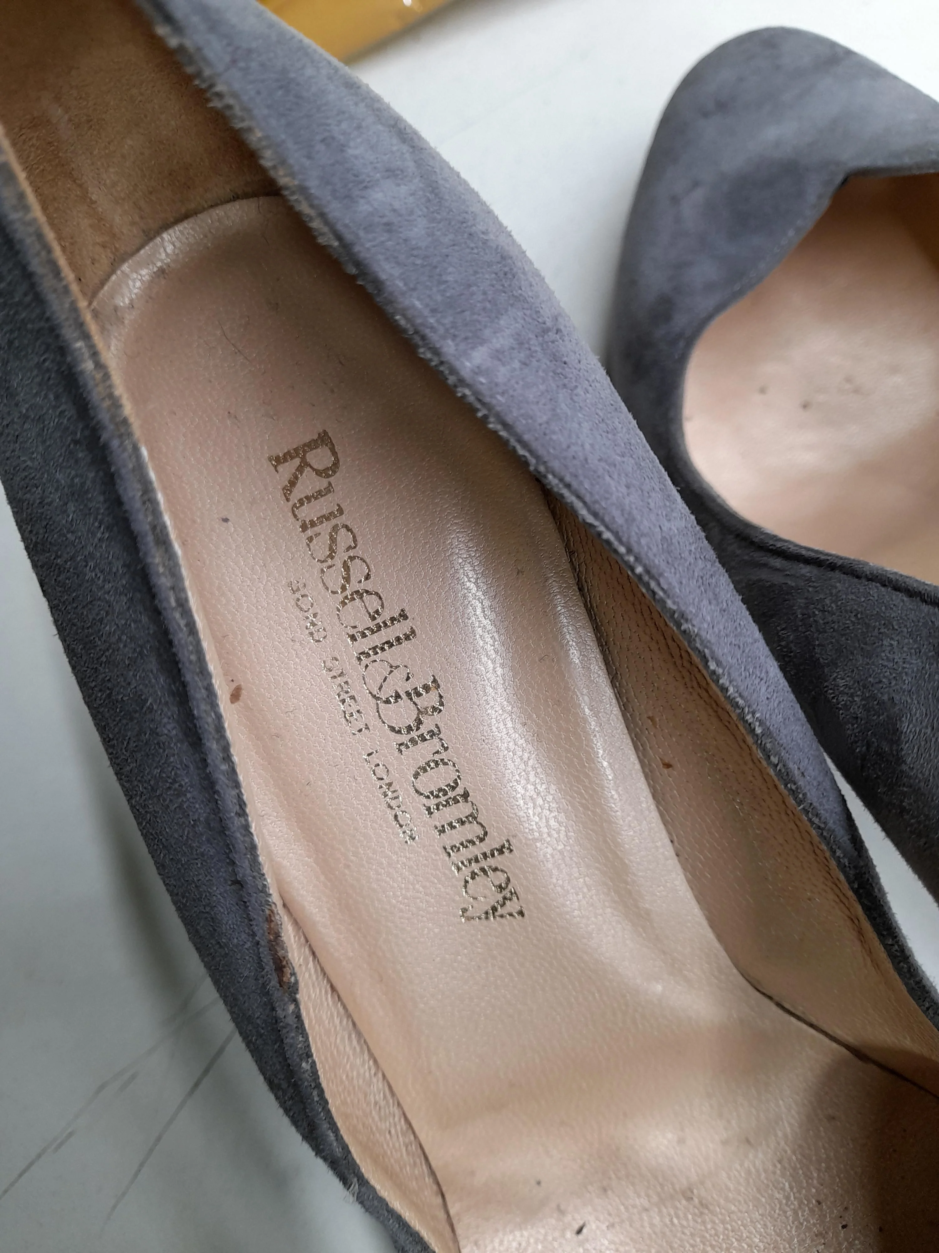 Russell & Bromley Women's Heels UK 6.5 Grey 100% Suede Court - Image 9