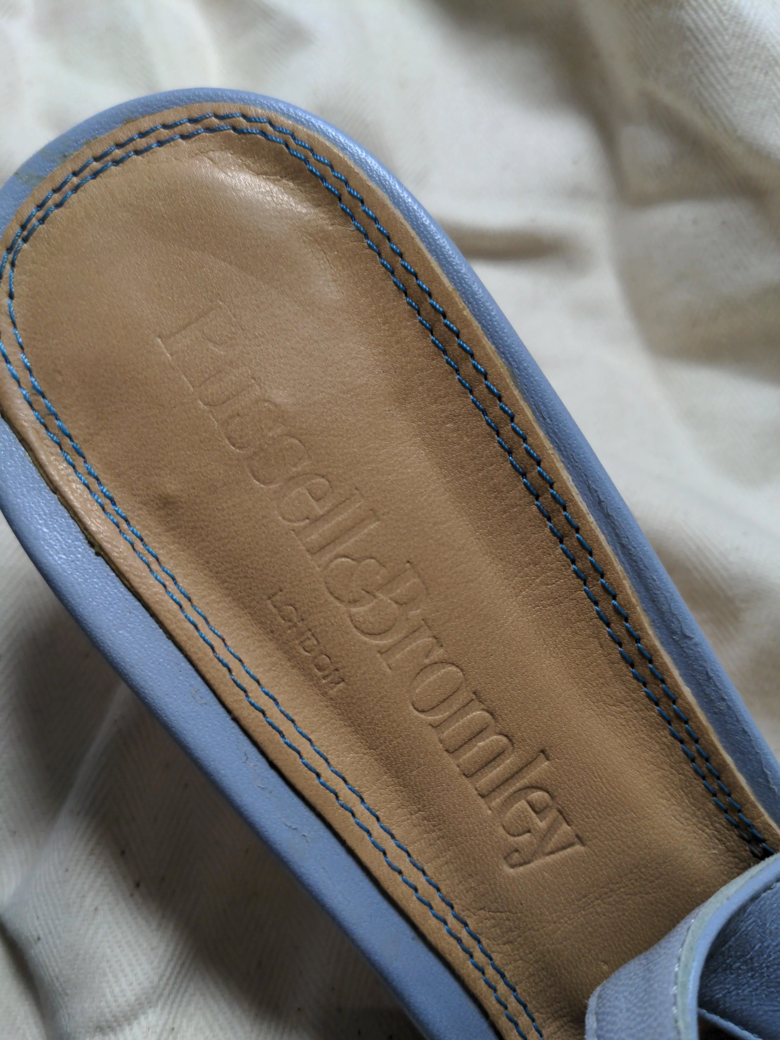 Russell & Bromley Women's Heels UK 7 Blue 100% Leather Court - Image 9