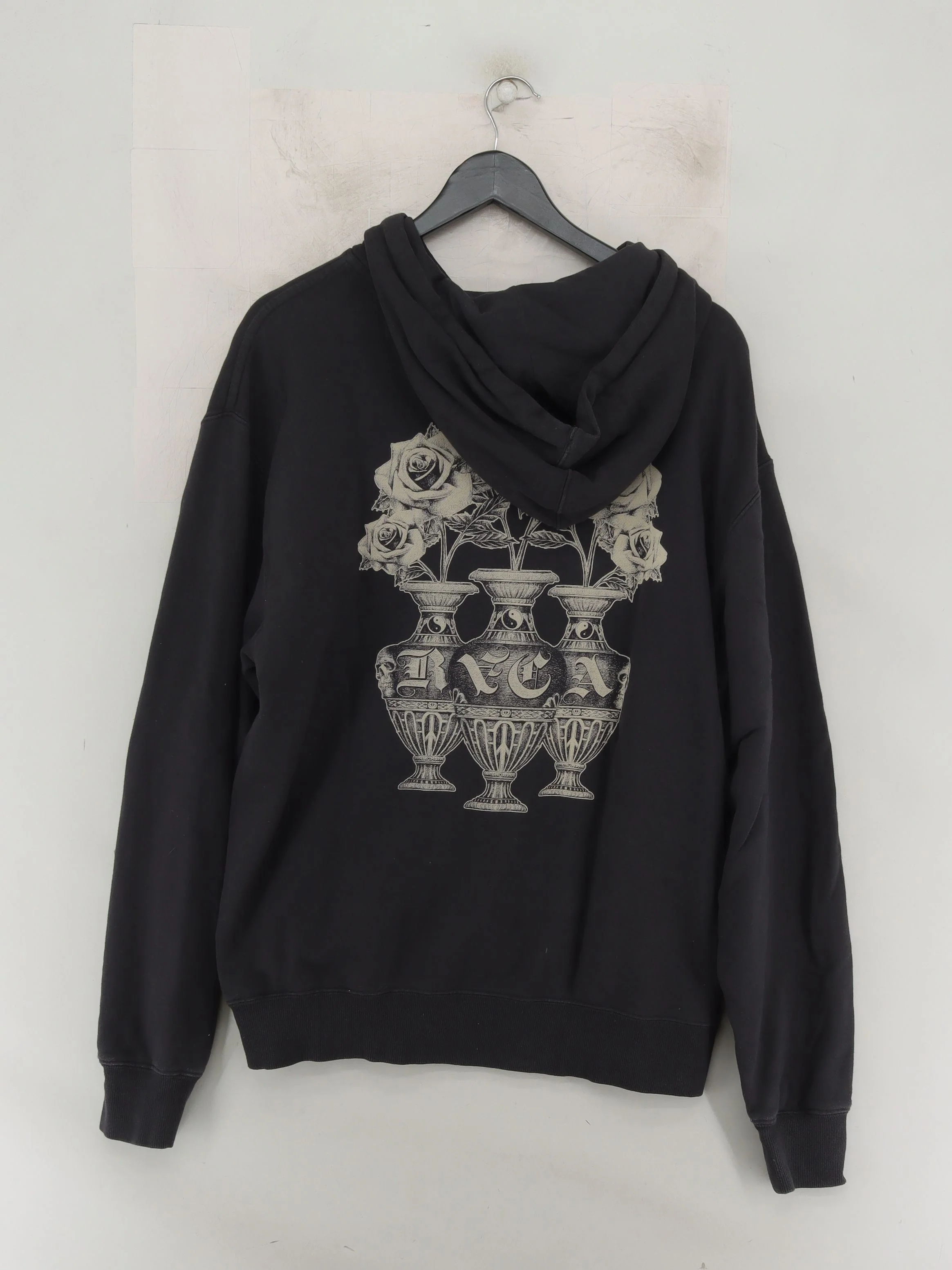 RVCA Men's Hoodie M Black Graphic 100% Cotton Pullover - Image 2