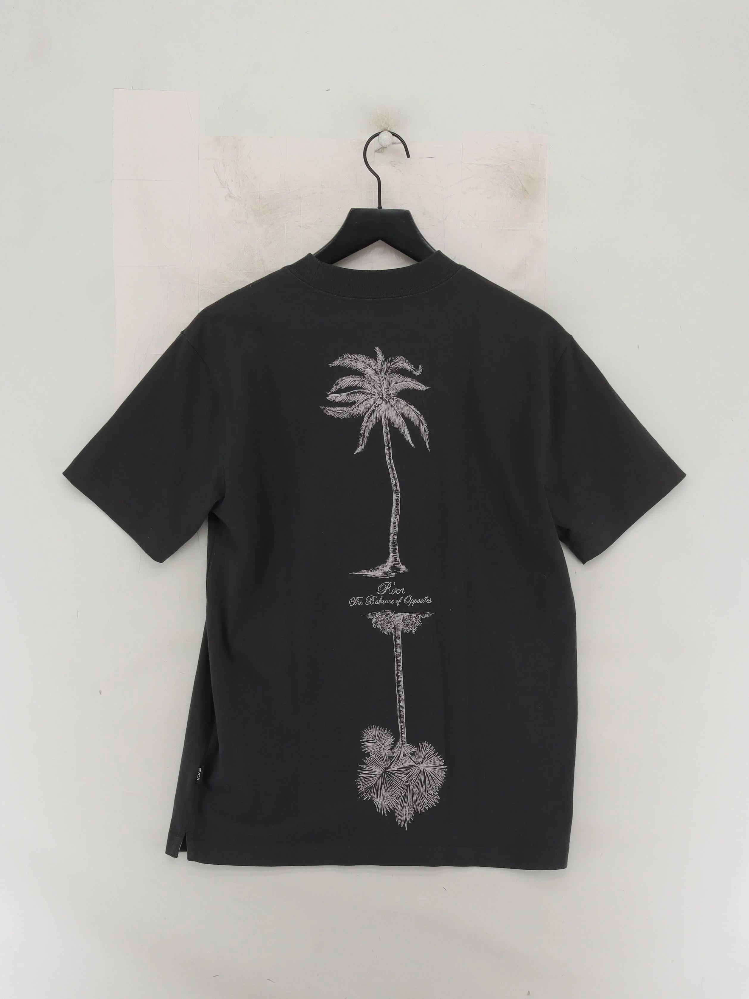 RVCA Men's T-Shirt M Grey Graphic 100% Cotton Basic - Image 2