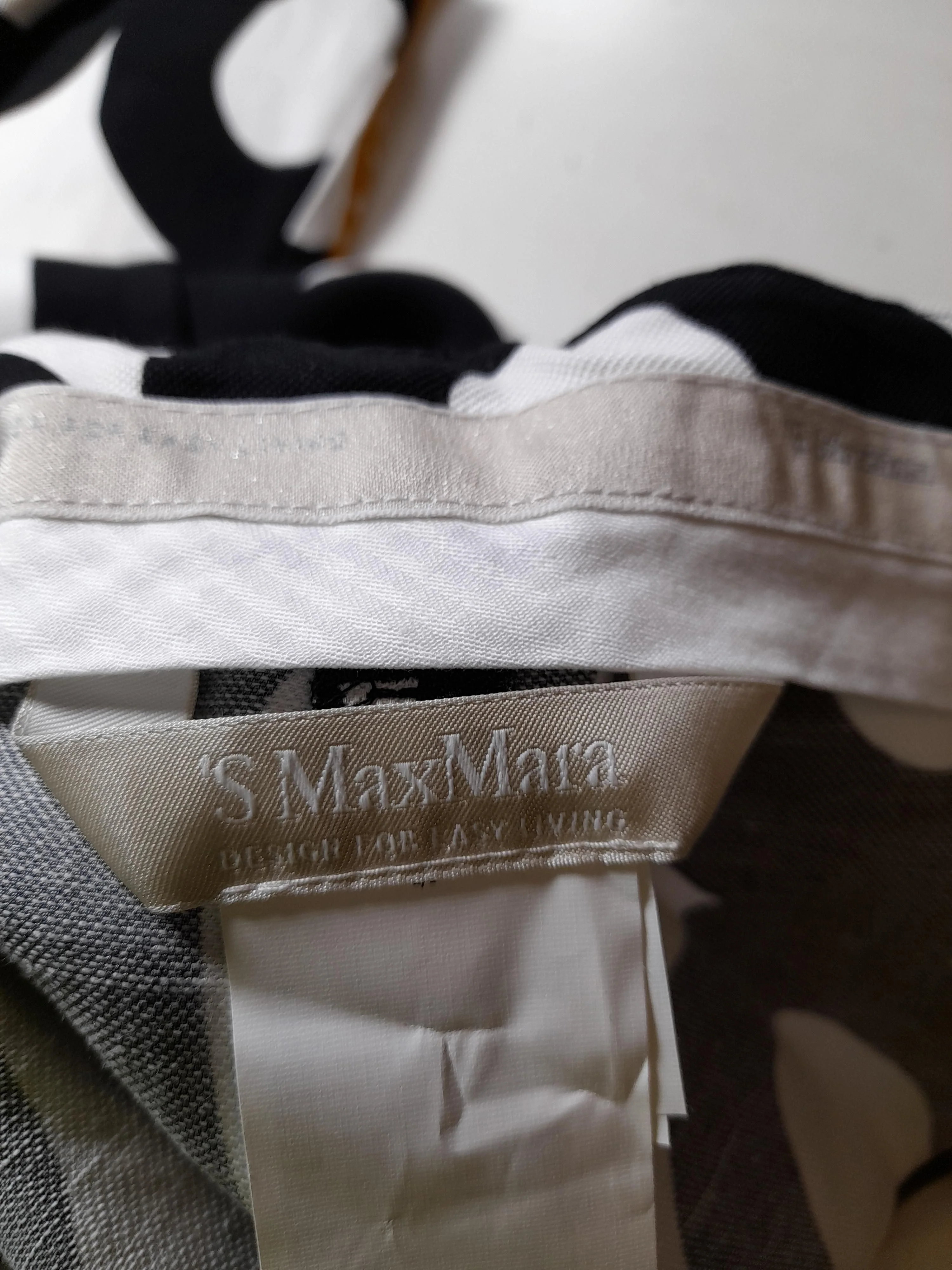 'S MaxMara Women's Trousers UK 8 Black Viscose with Linen Capri - Image 5