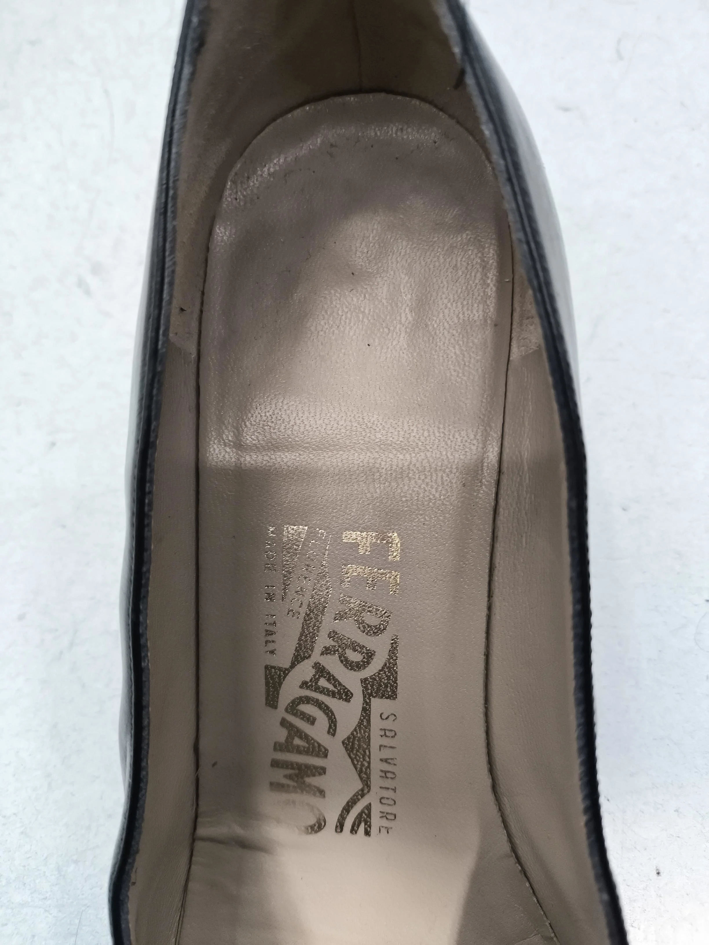 Salvatore Ferragamo Women's Heels UK 7.5 Black 100% Leather Court - Image 6