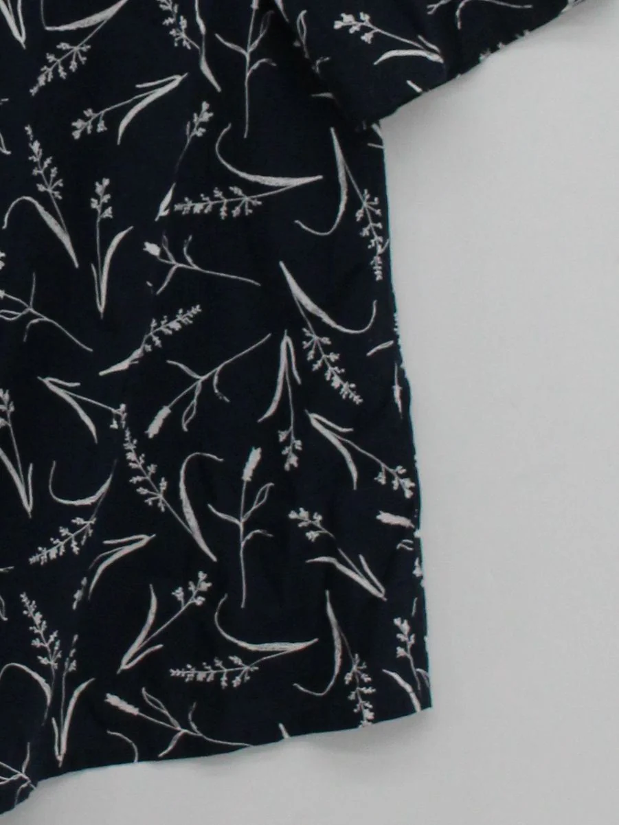 SEASALT CORNWALL Women's Top S Blue Floral 100% Cotton Short Sleeve V-Neck Basic - Image 4