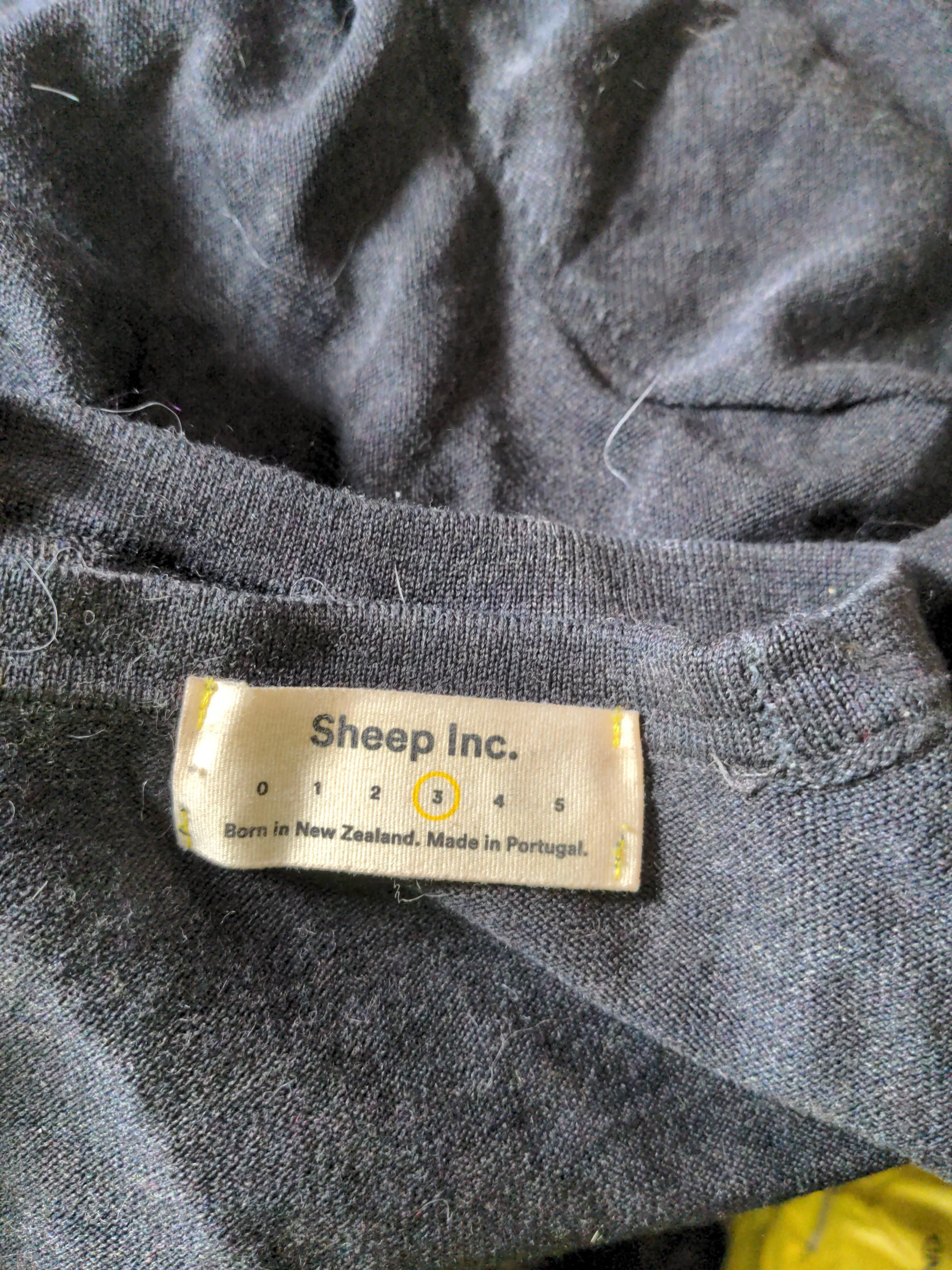 Sheep Inc Men's T-Shirt L Black 100% Wool Basic - Image 5