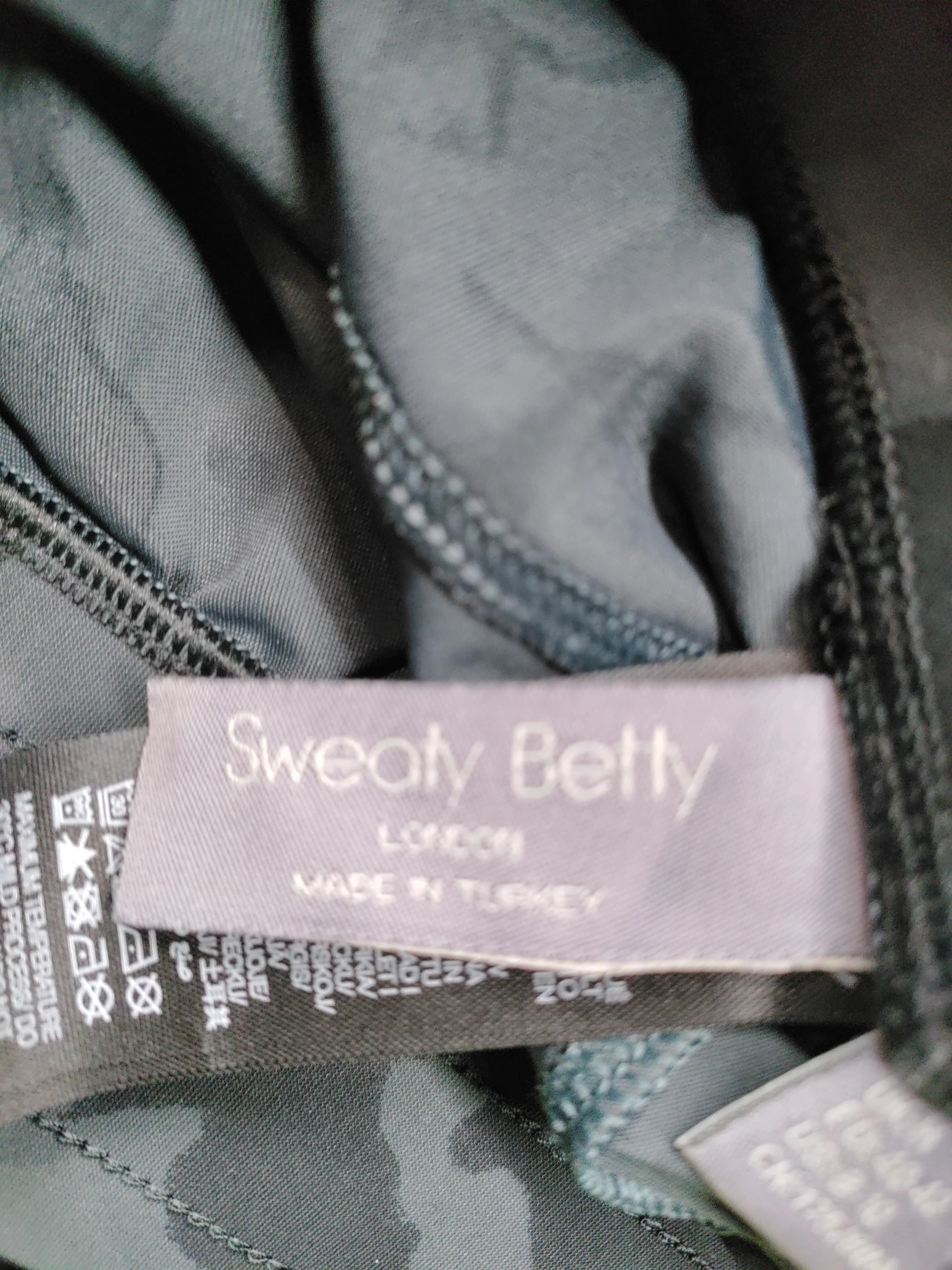Sweaty Betty Men's Shorts M Black Graphic 100% Polyester Sweat - Image 5