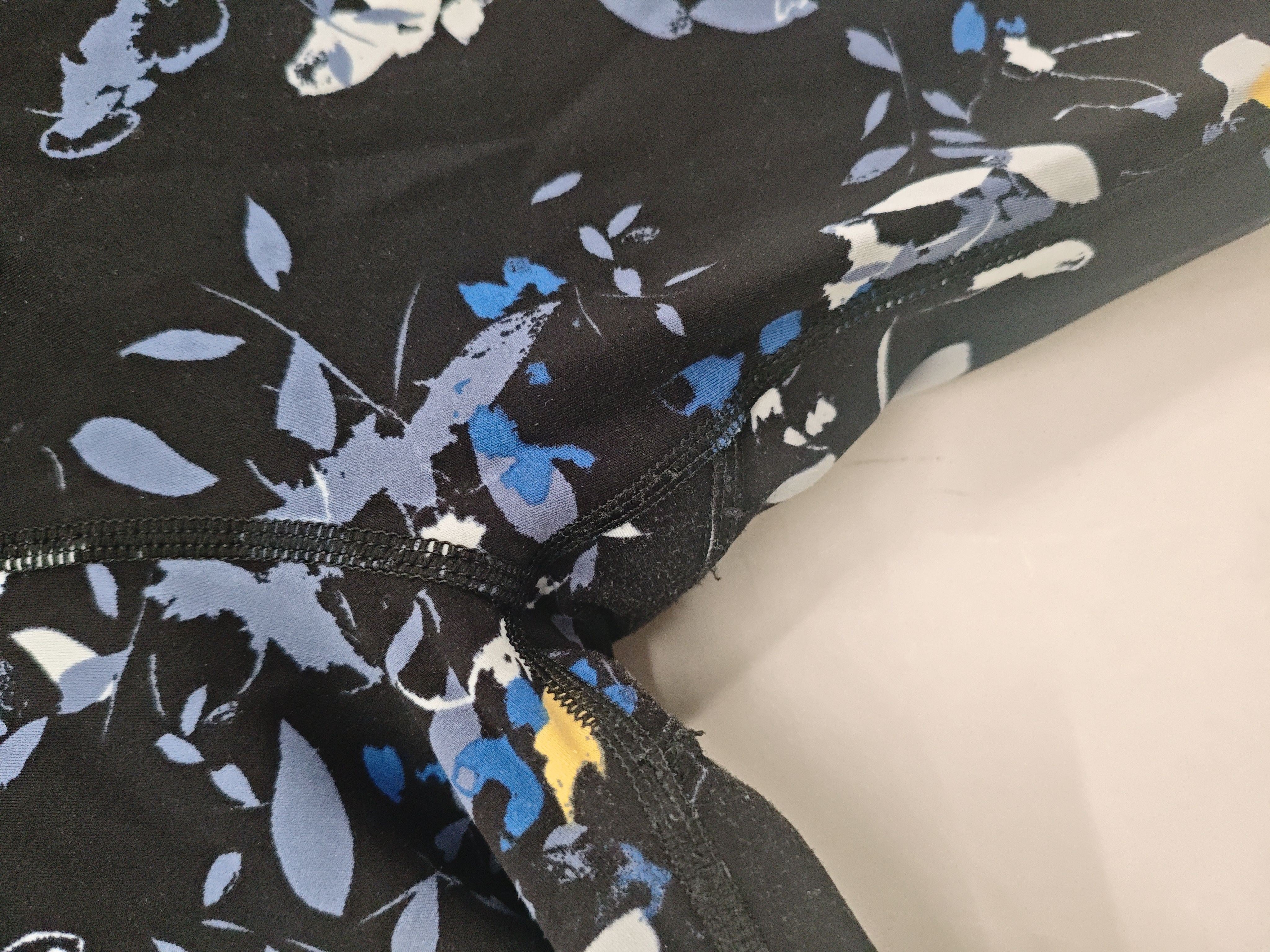 Sweaty Betty Women's Leggings M Black Floral 100% Other Cropped - Image 5