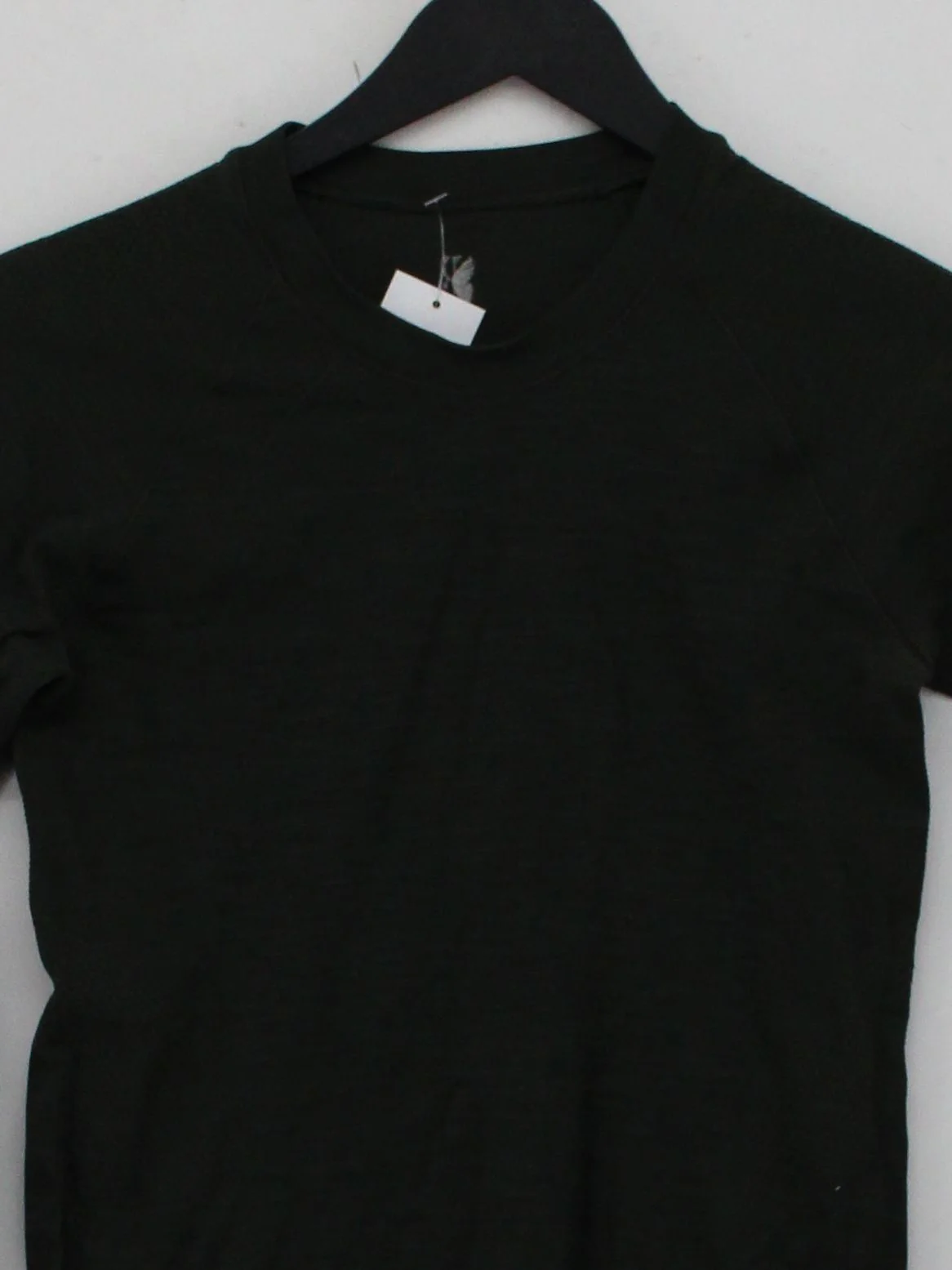 Sweaty Betty Women's T-Shirt UK 8 Green 100% Other Short Sleeve V-Neck Basic - Image 3