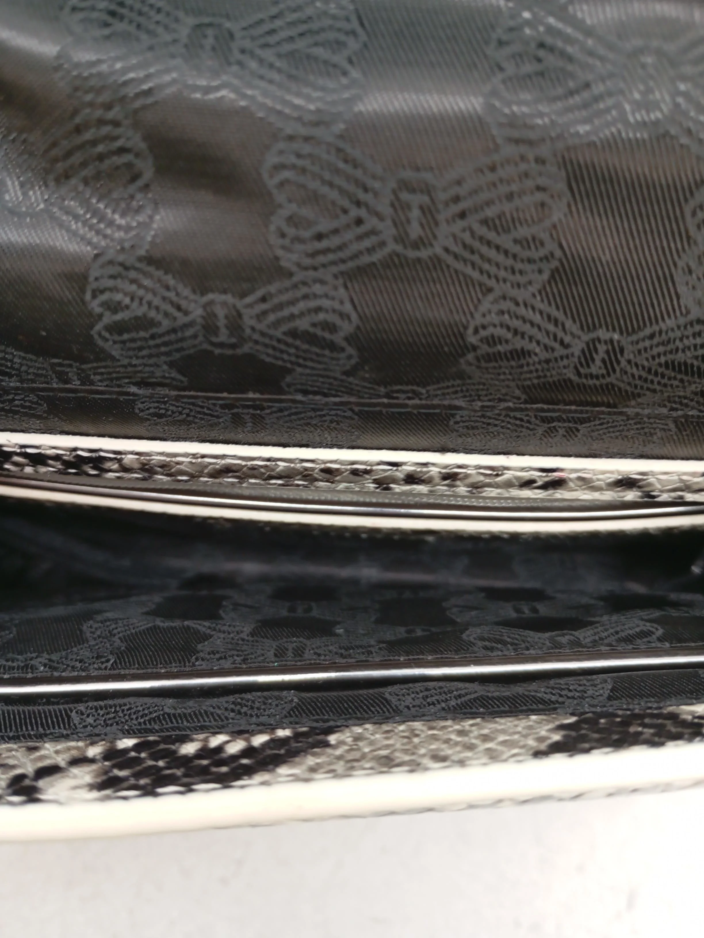 Ted Baker Women's Bag Grey Animal Print 100% Faux Leather Shoulder Bag - Image 4