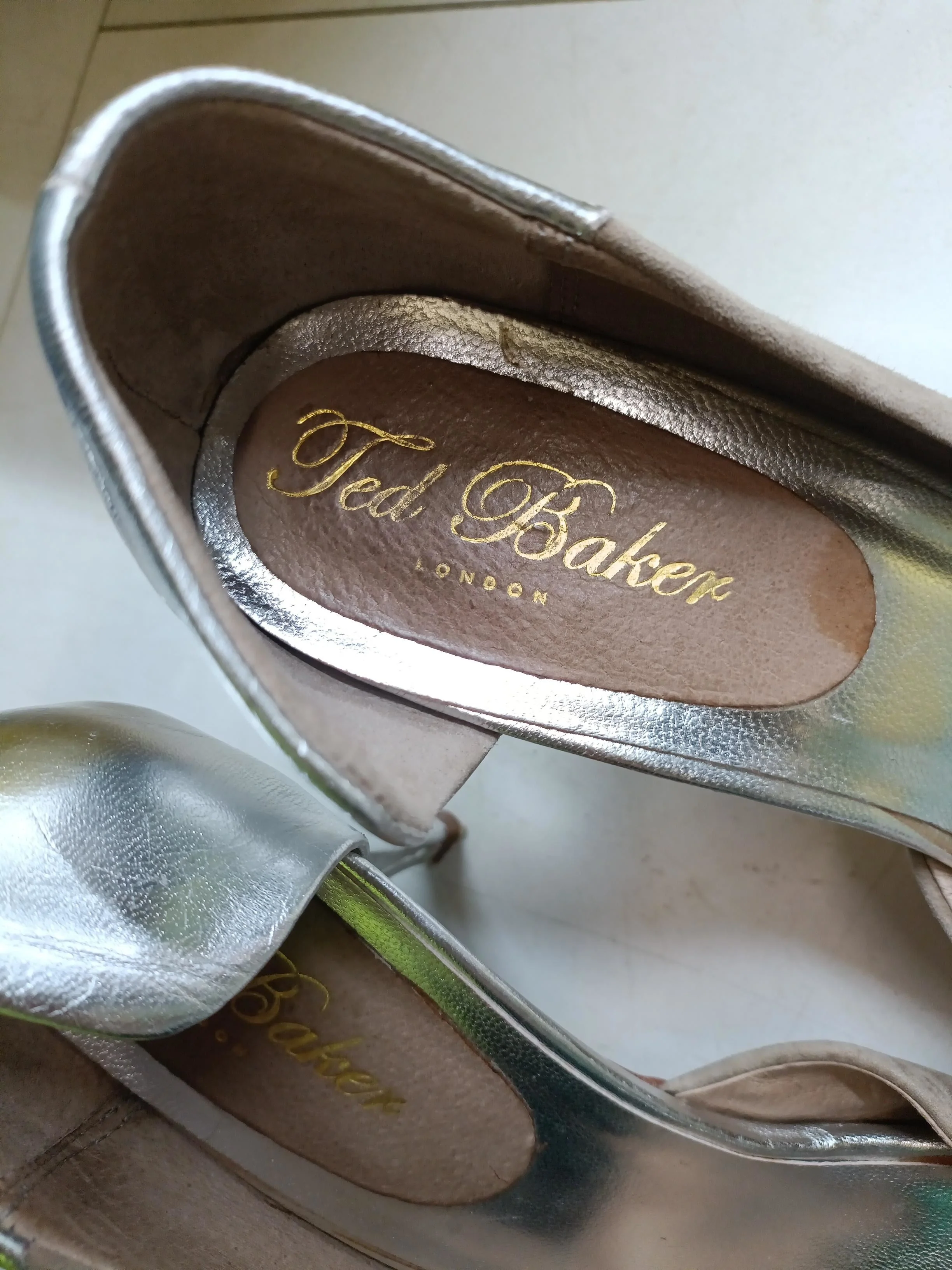 Ted Baker Women's Heels UK 8 Tan Suede with Faux Leather Court - Image 10