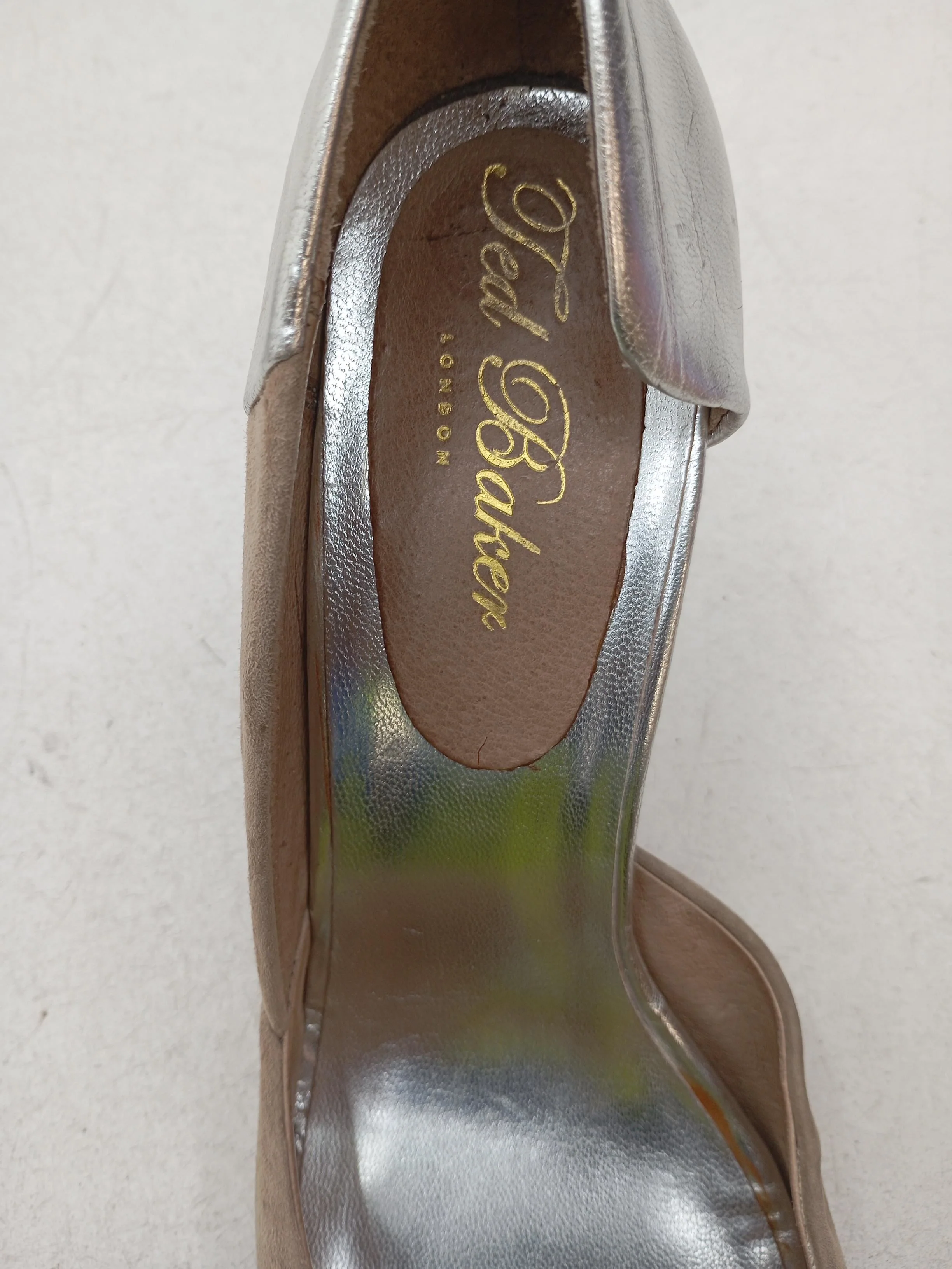 Ted Baker Women's Heels UK 8 Tan Suede with Faux Leather Court - Image 6